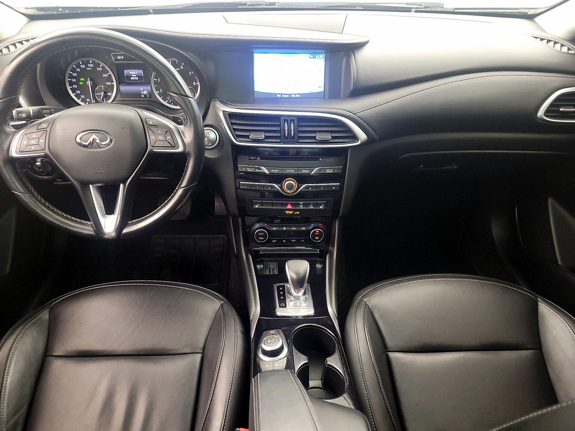 Thumbnail: 2017 INFINITI QX30 - 9