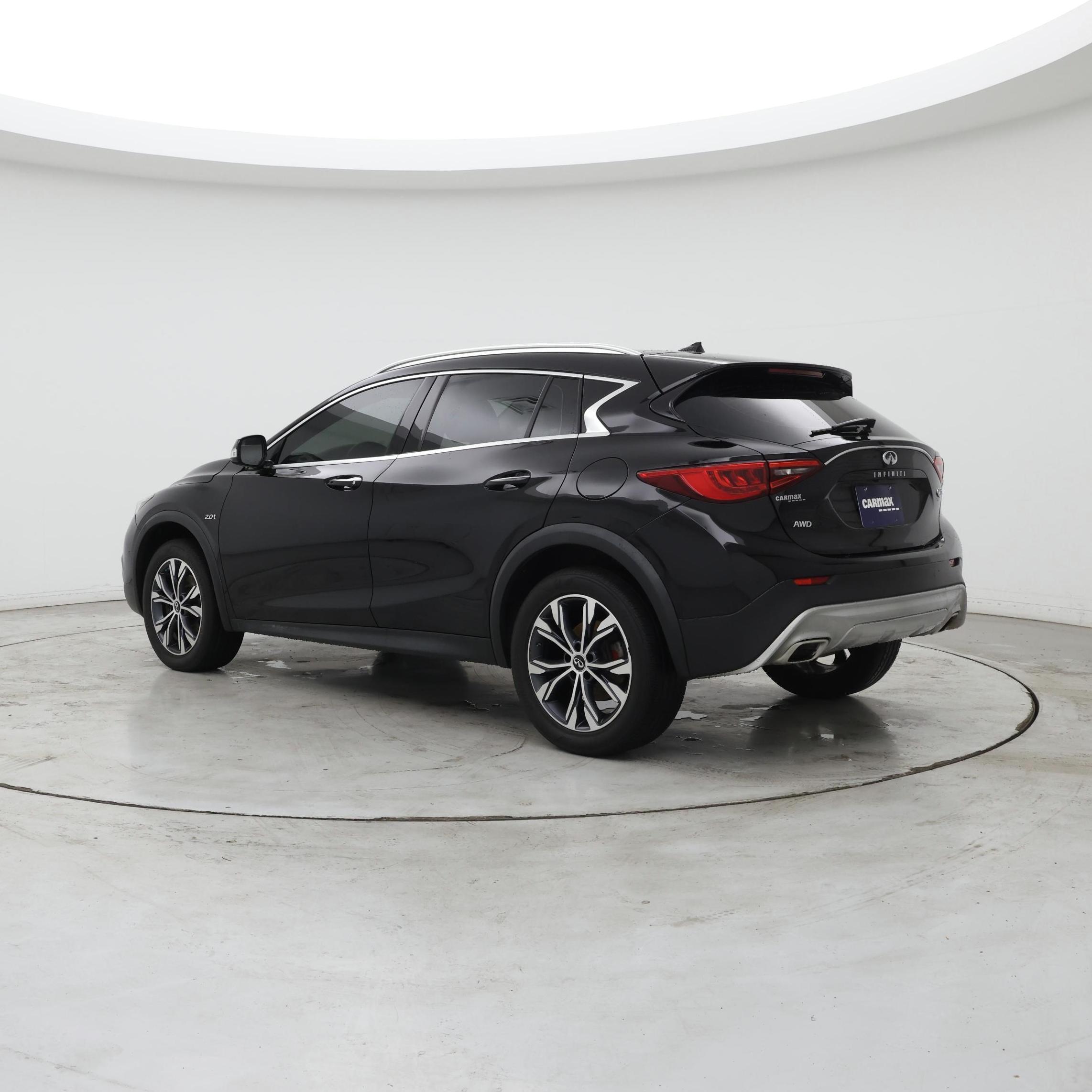 Thumbnail: 2017 INFINITI QX30 - 2