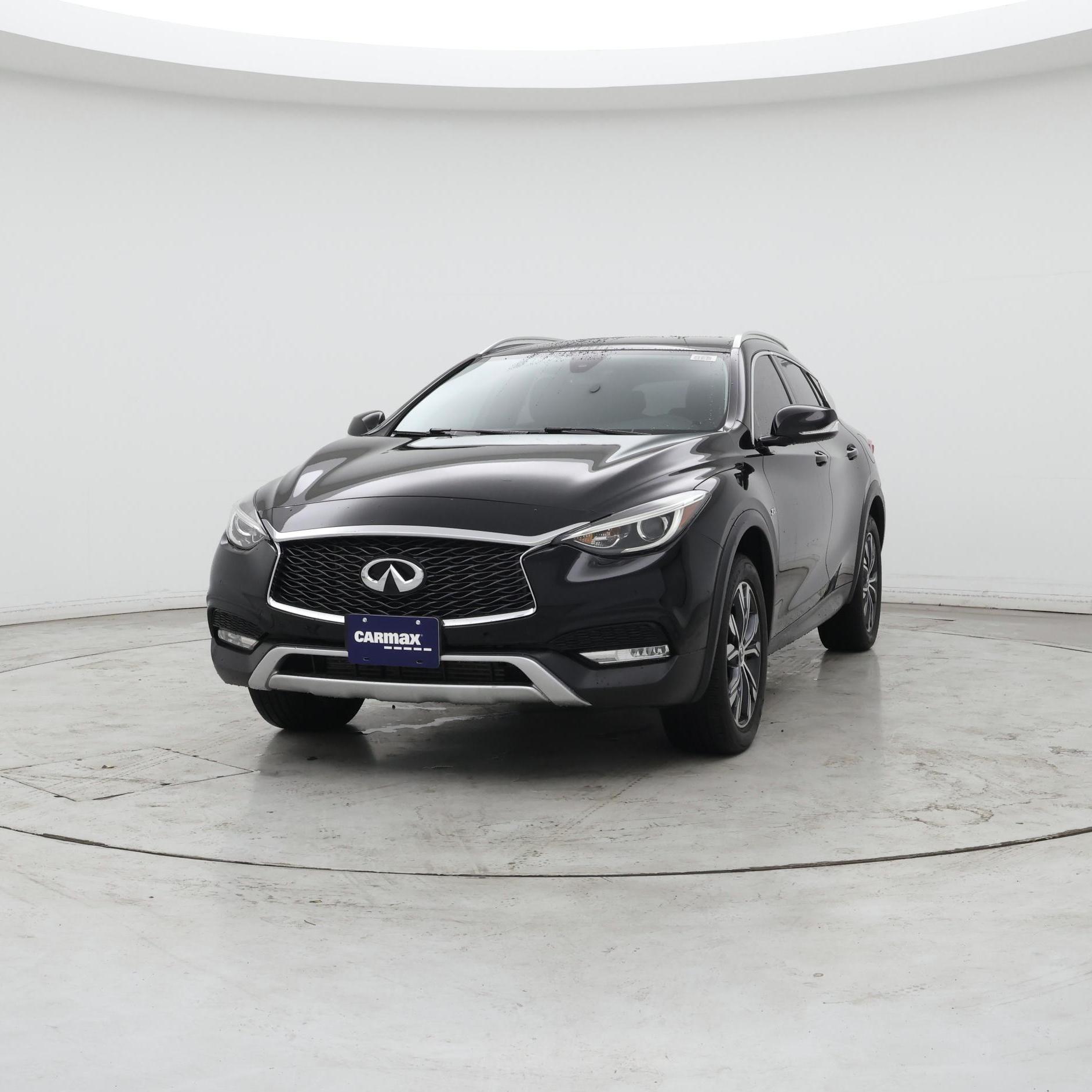 Thumbnail: 2017 INFINITI QX30 - 4