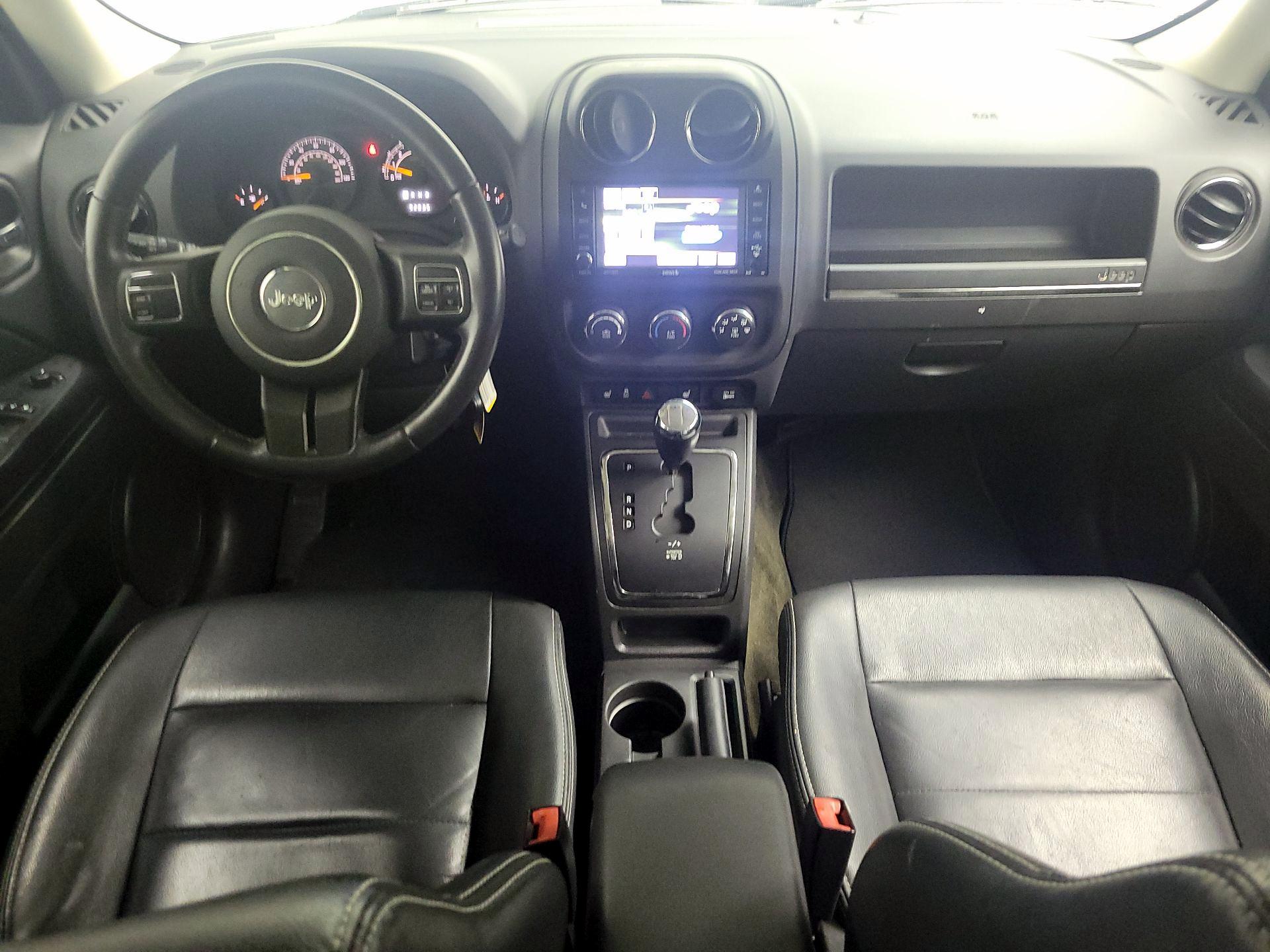 Thumbnail: 2017 Jeep Patriot - 9