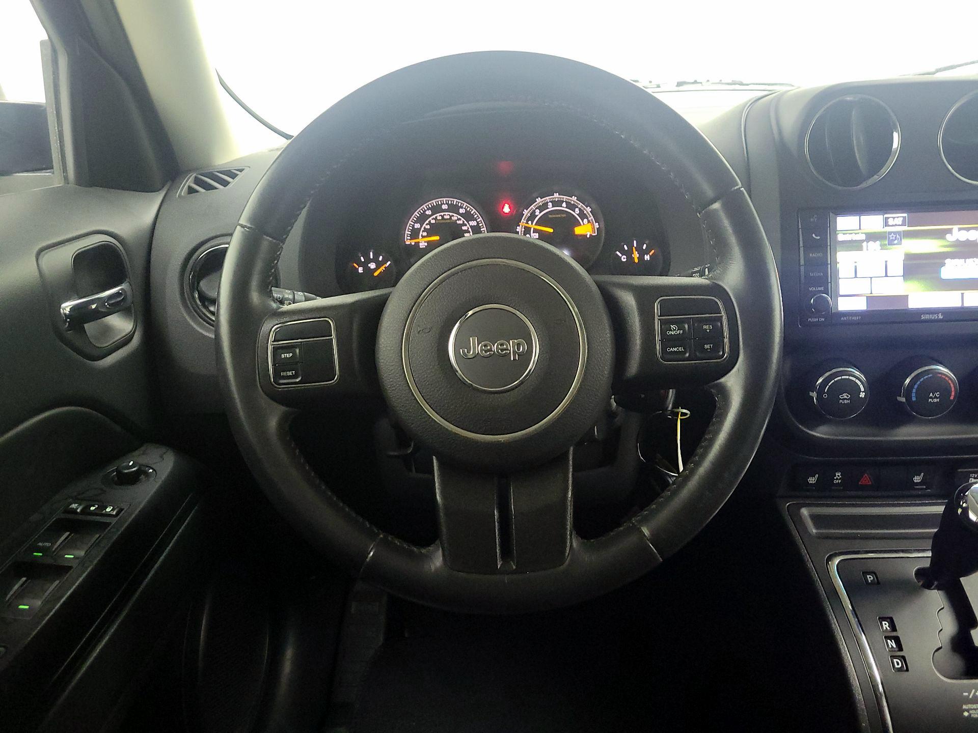 Thumbnail: 2017 Jeep Patriot - 10