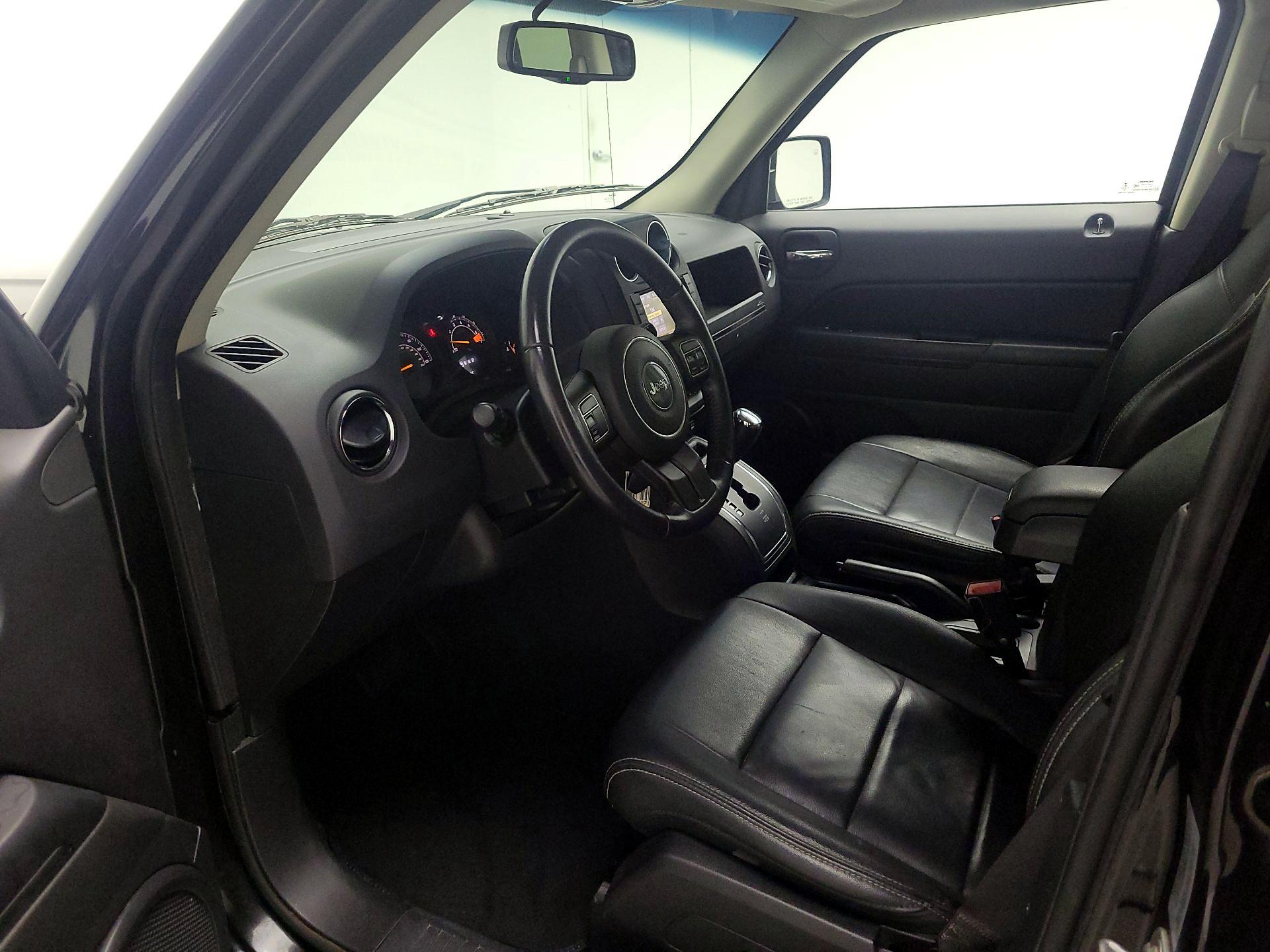 Thumbnail: 2017 Jeep Patriot - 11