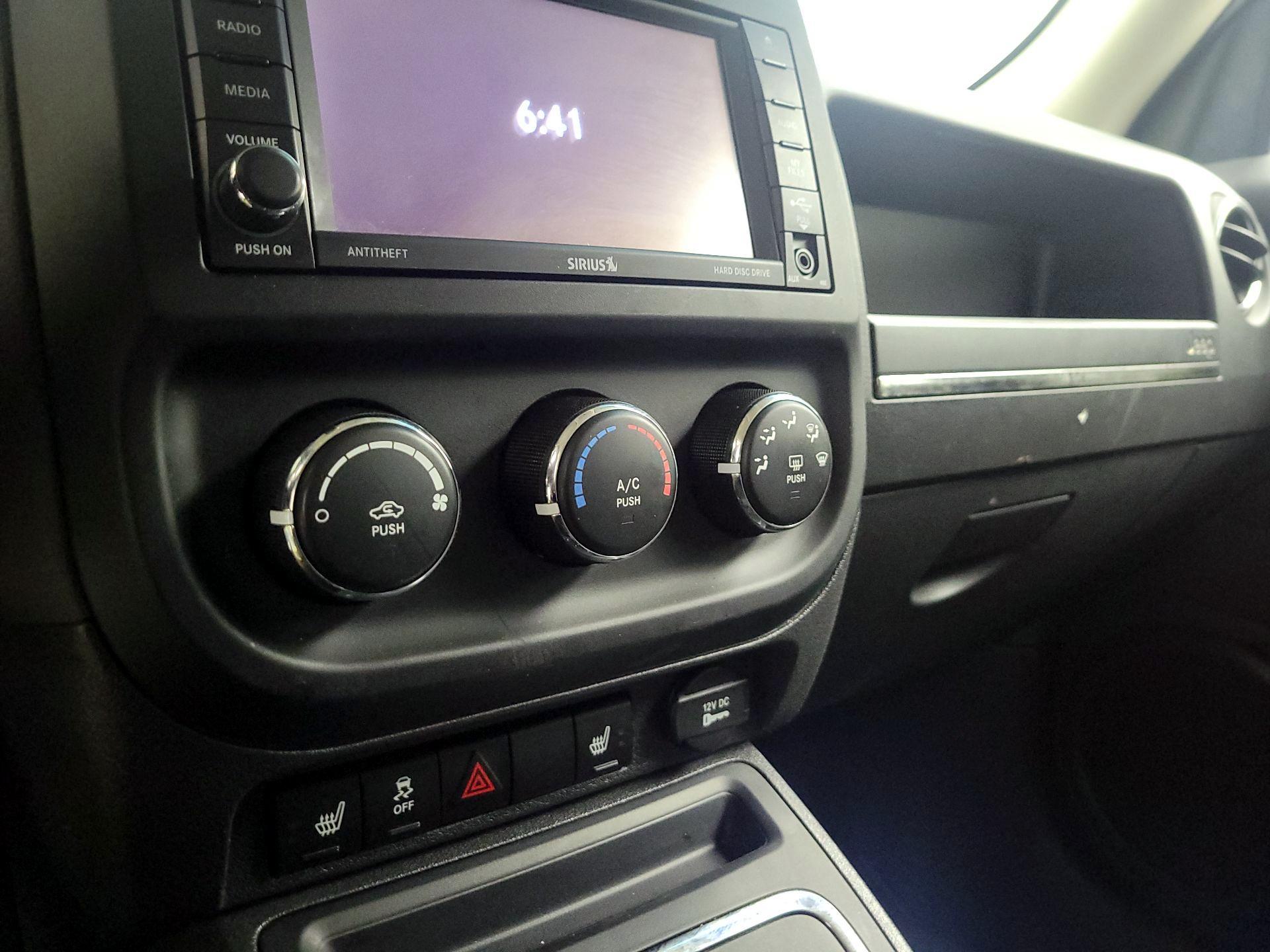Thumbnail: 2017 Jeep Patriot - 14