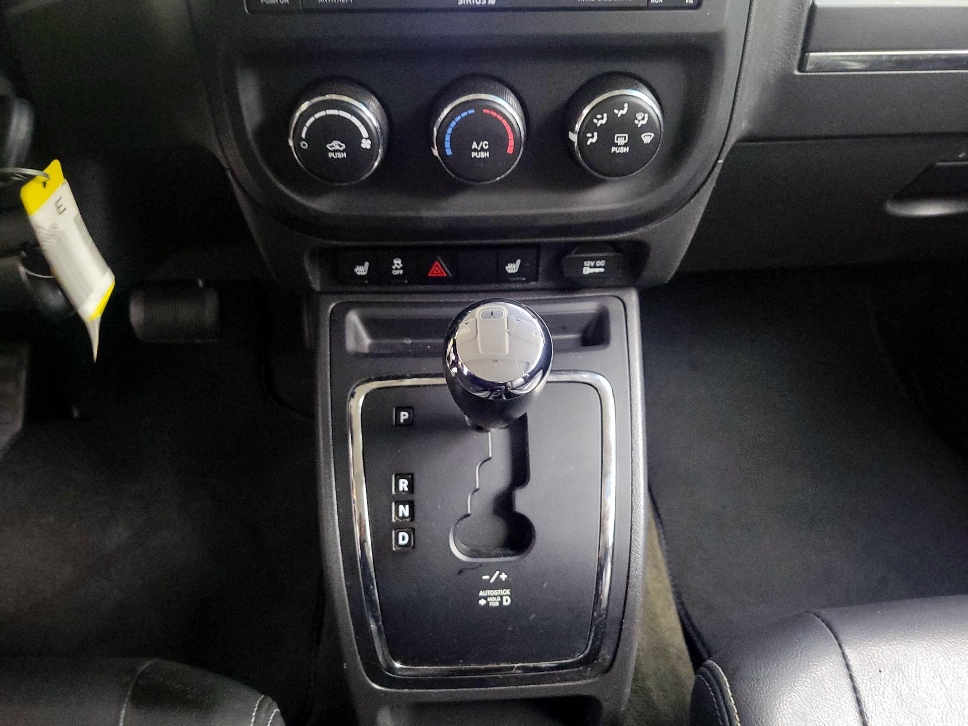 Thumbnail: 2017 Jeep Patriot - 15