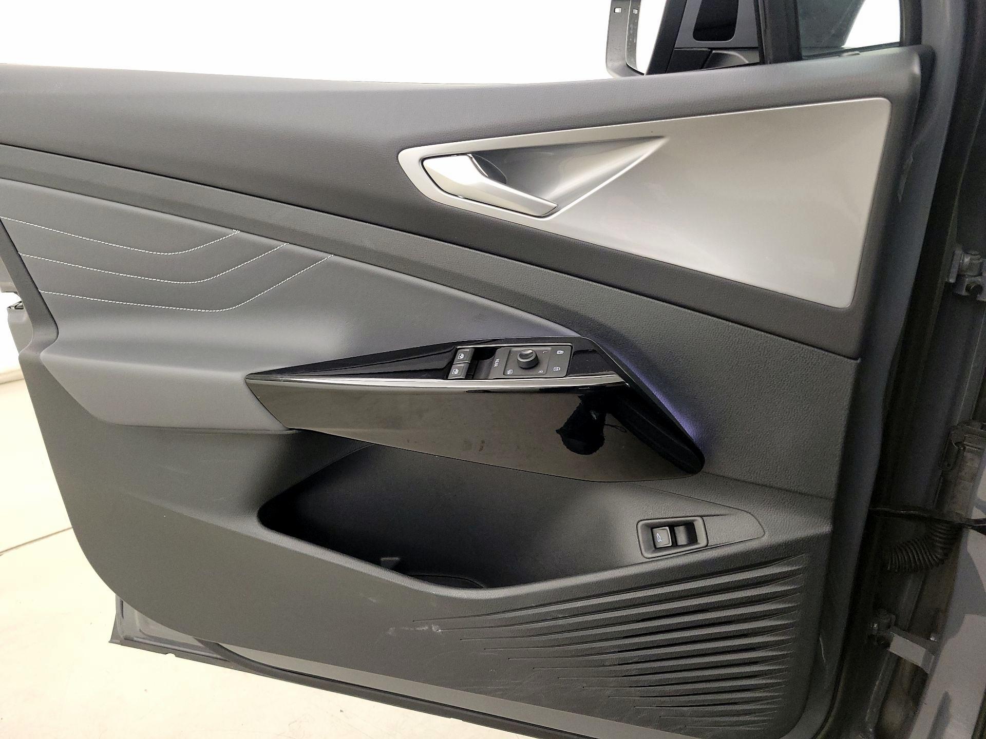 Thumbnail: 2023 Volkswagen ID.4 - 12