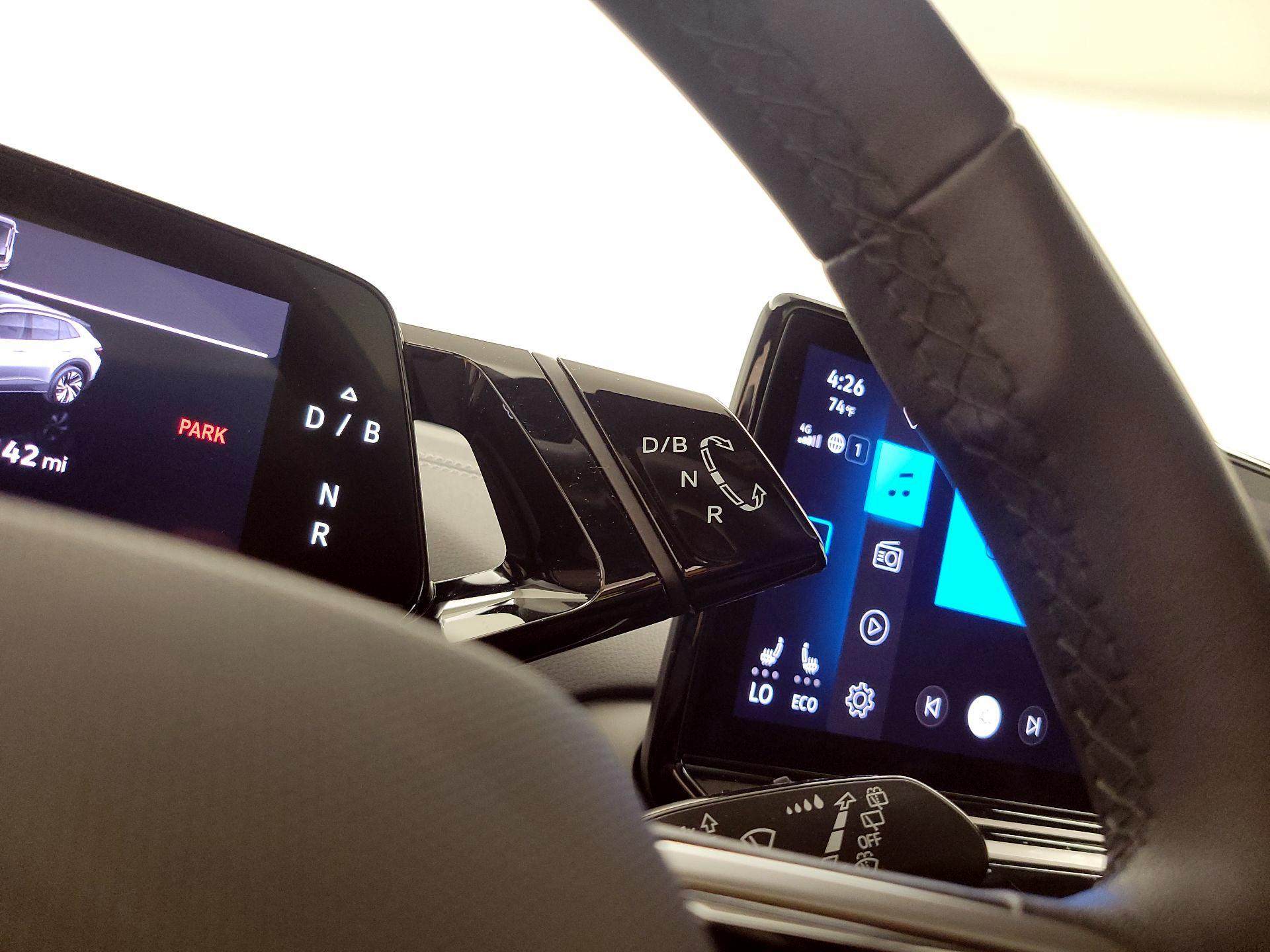 Thumbnail: 2023 Volkswagen ID.4 - 18