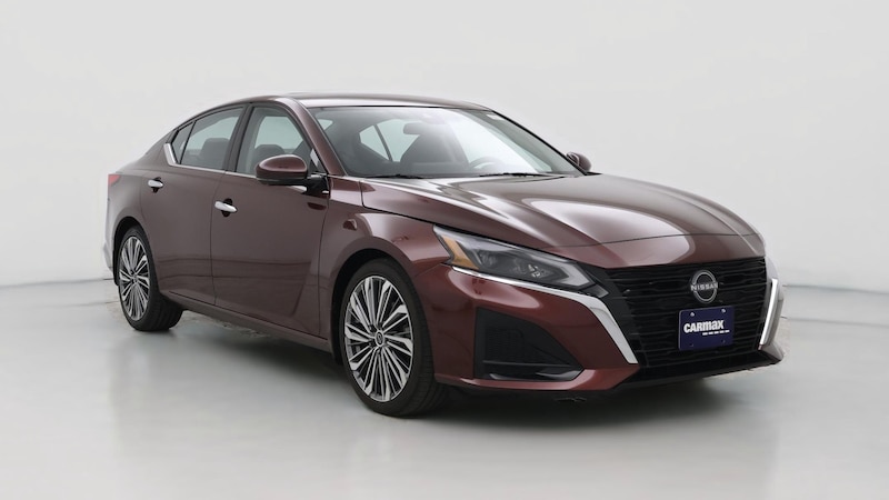 2023 Nissan Altima SL Hero Image