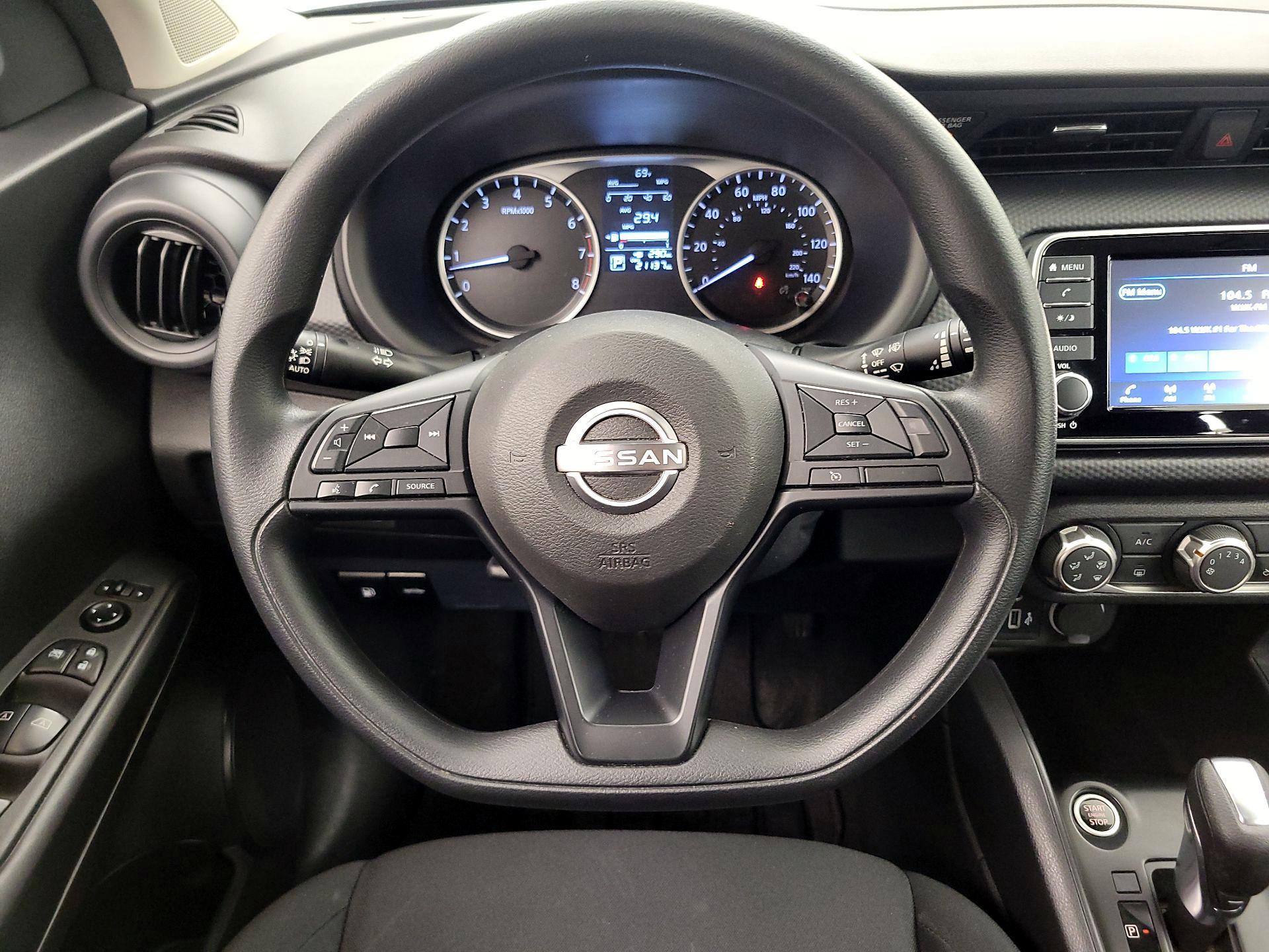 Thumbnail: 2023 Nissan Kicks - 10
