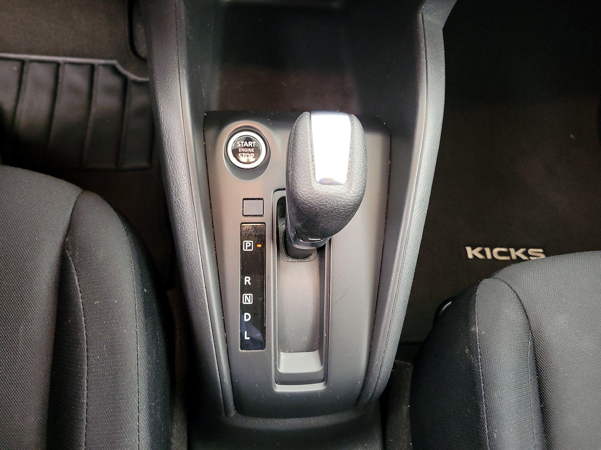 Thumbnail: 2023 Nissan Kicks - 17