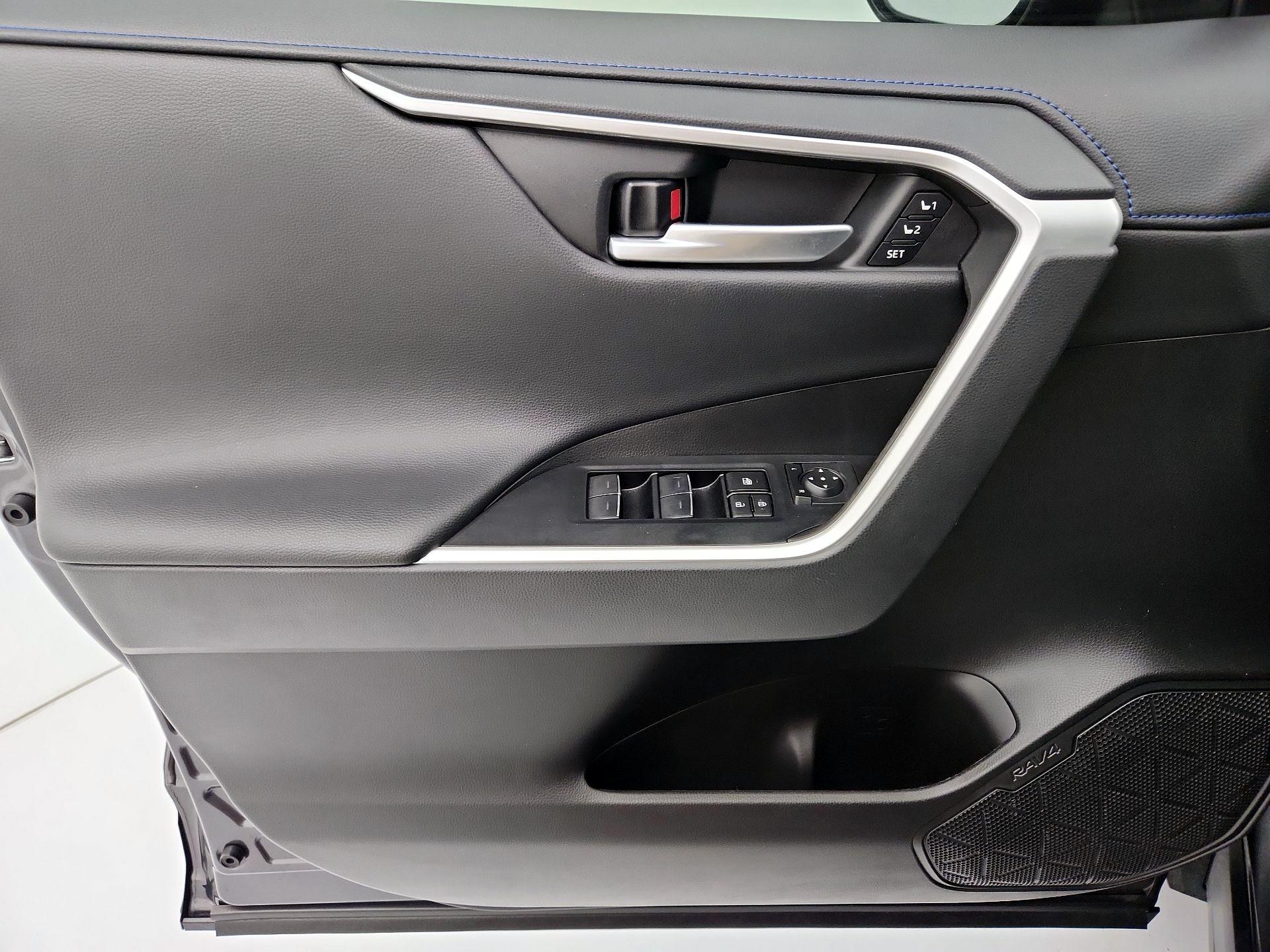 Thumbnail: 2023 Toyota RAV4 - 12