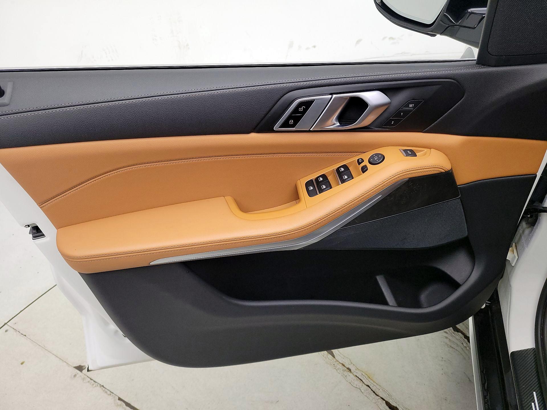 Thumbnail: 2022 BMW X5 - 12