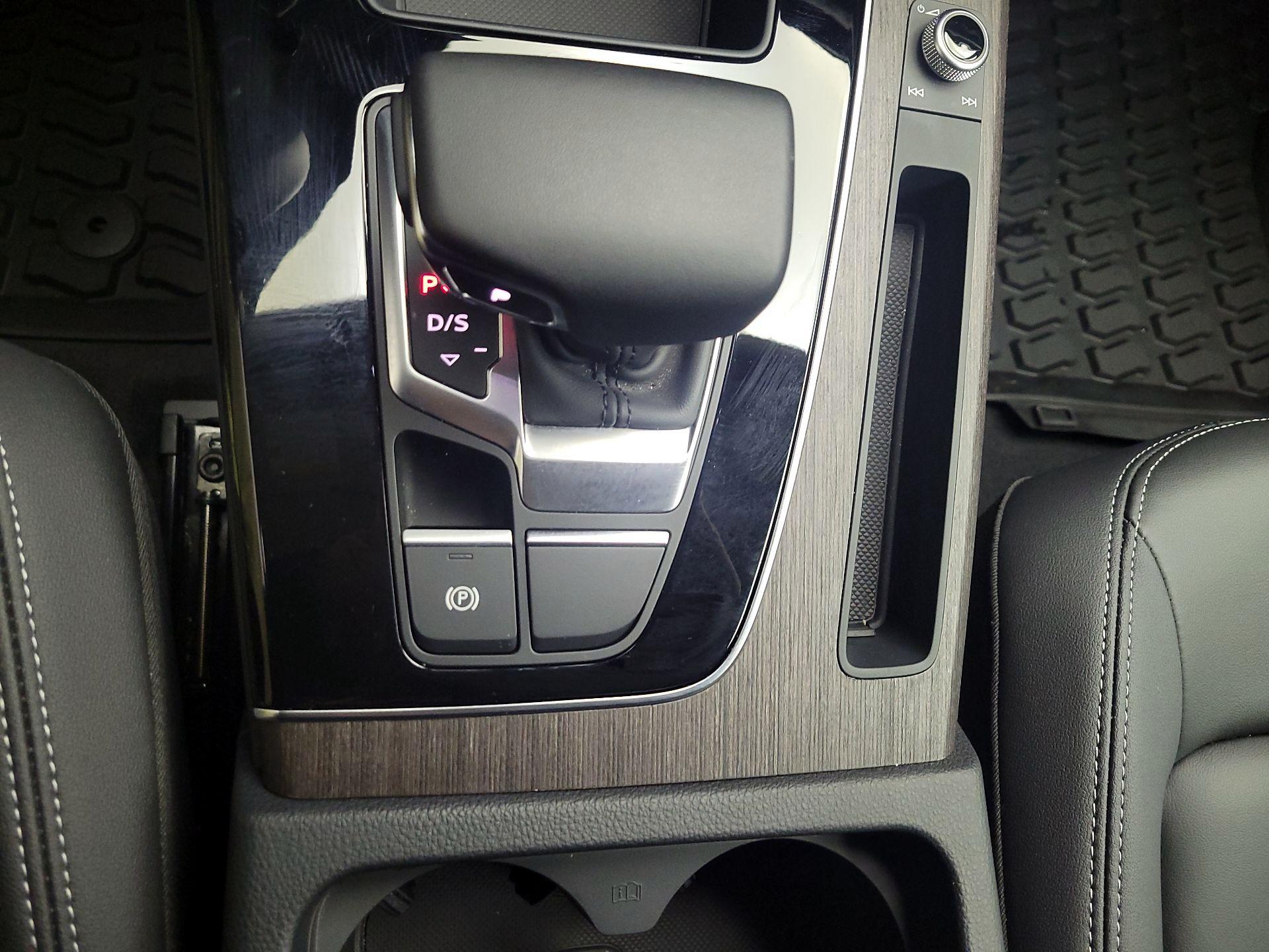 Thumbnail: 2023 Audi Q5 - 18