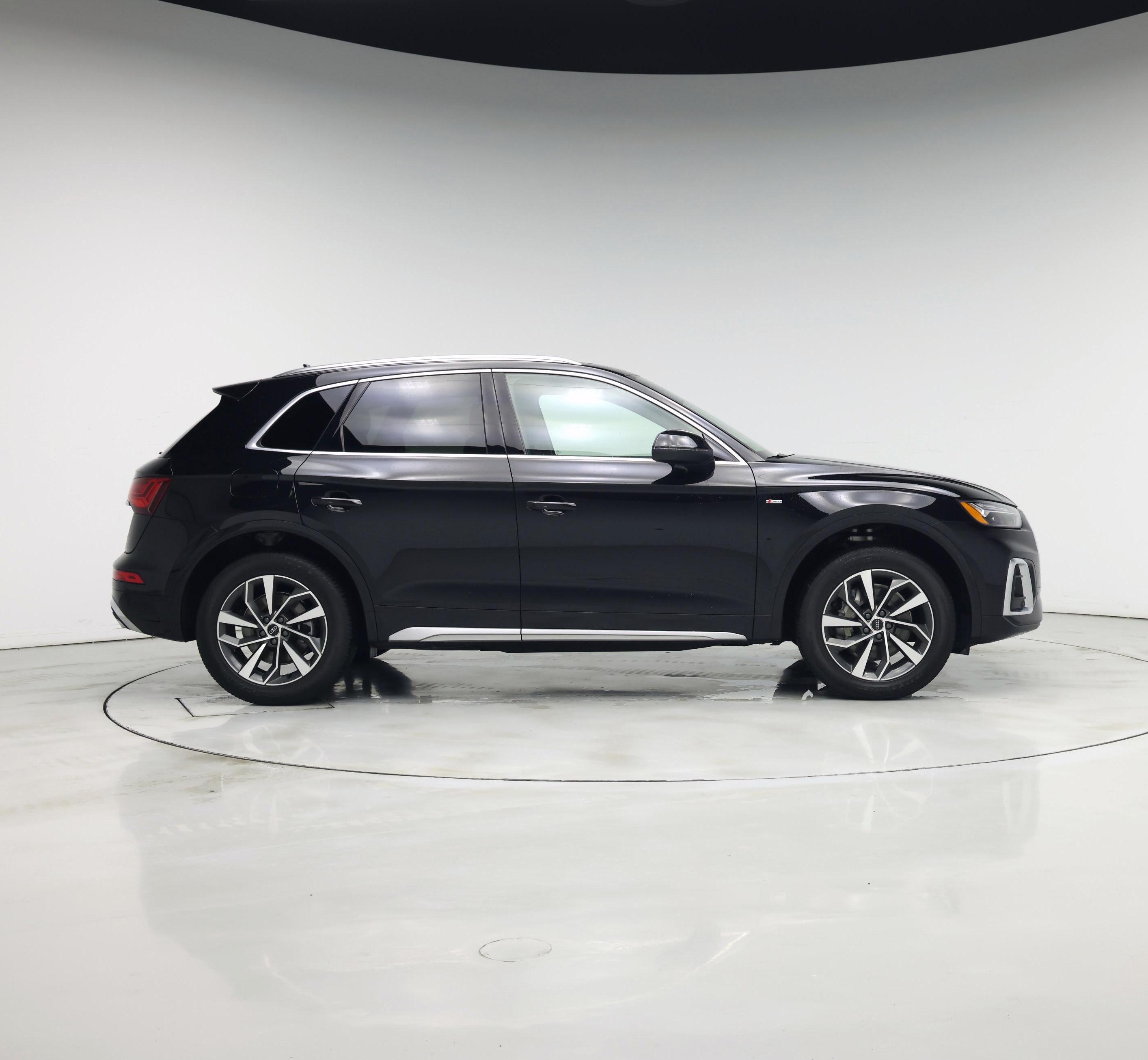 Thumbnail: 2023 Audi Q5 - 7