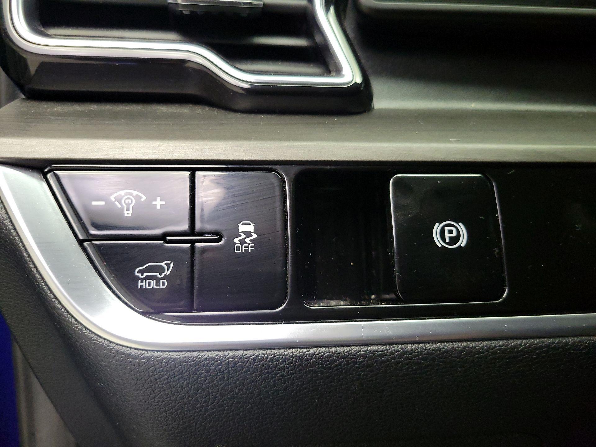 Thumbnail: 2023 Kia Sportage - 13