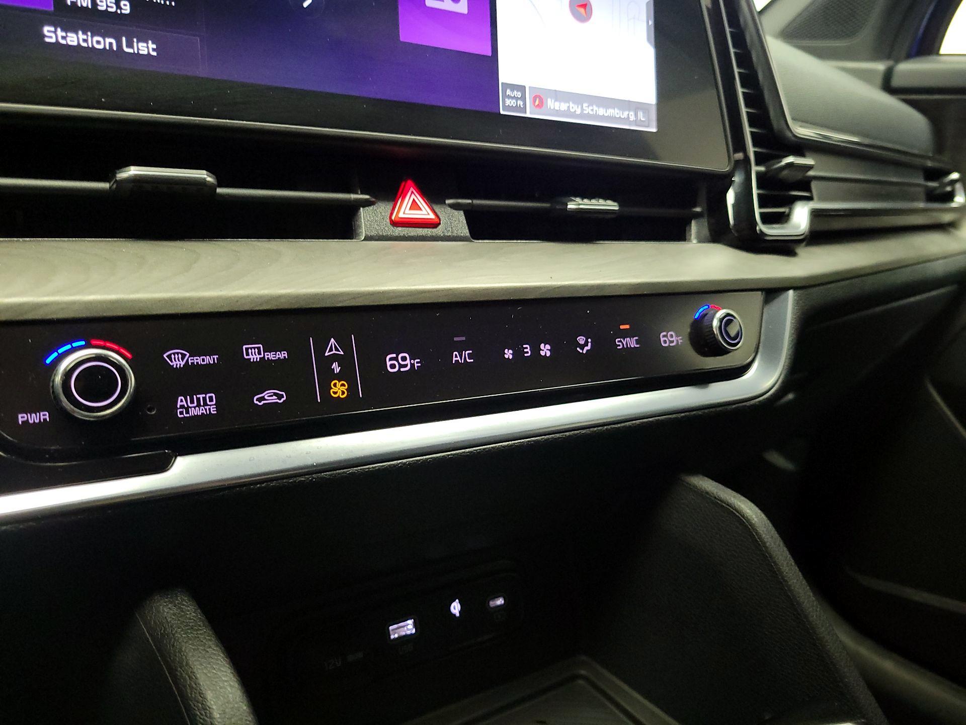 Thumbnail: 2023 Kia Sportage - 17