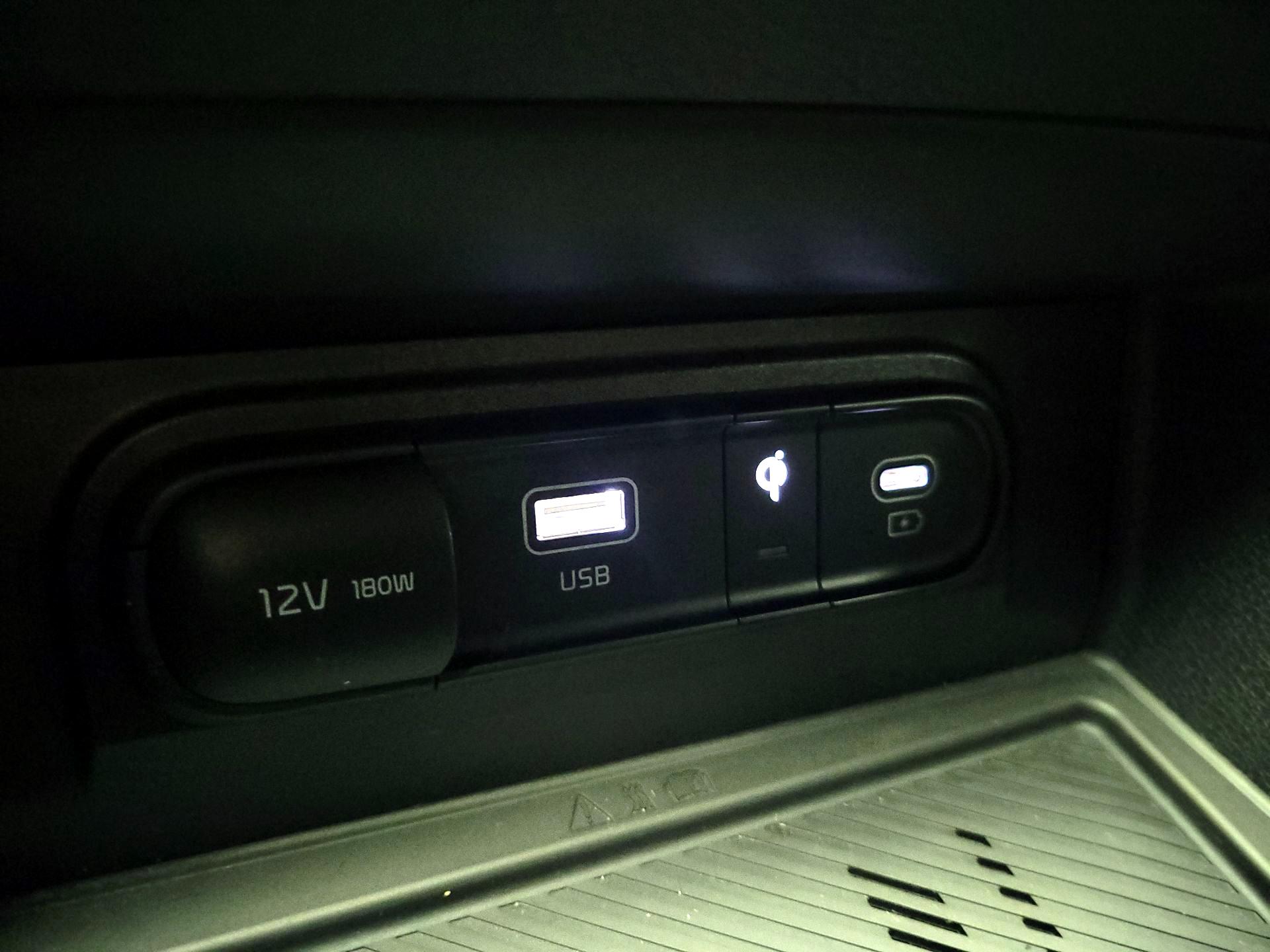 Thumbnail: 2023 Kia Sportage - 19