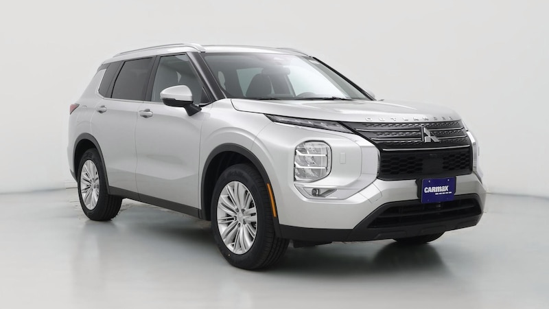 2022 Mitsubishi Outlander ES Hero Image