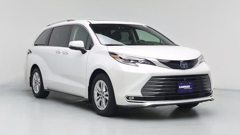 2023 Toyota Sienna Platinum Hero Image