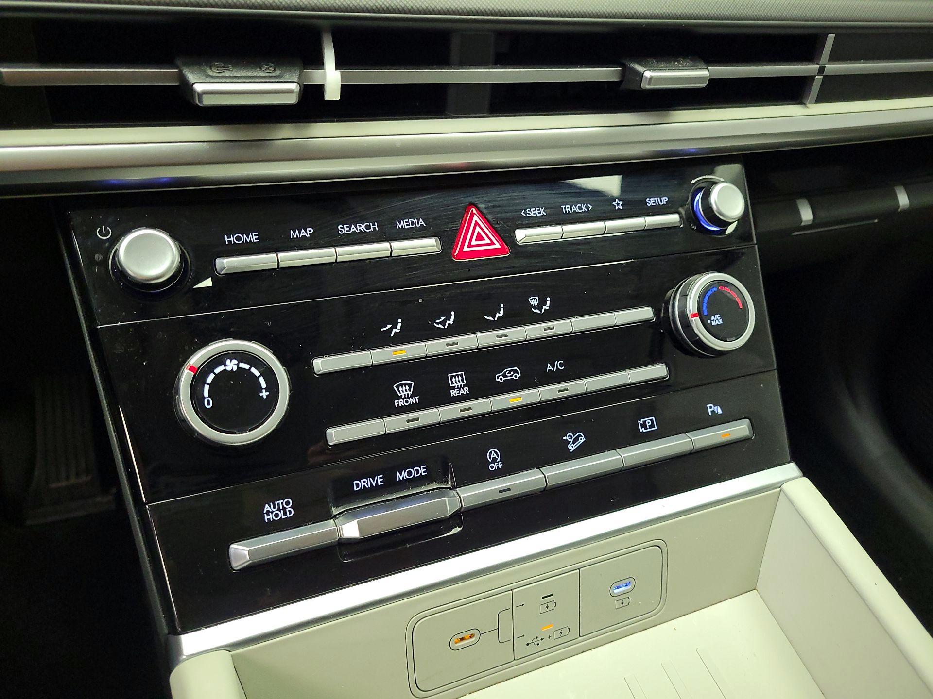 Thumbnail: 2024 Hyundai Santa Fe - 16