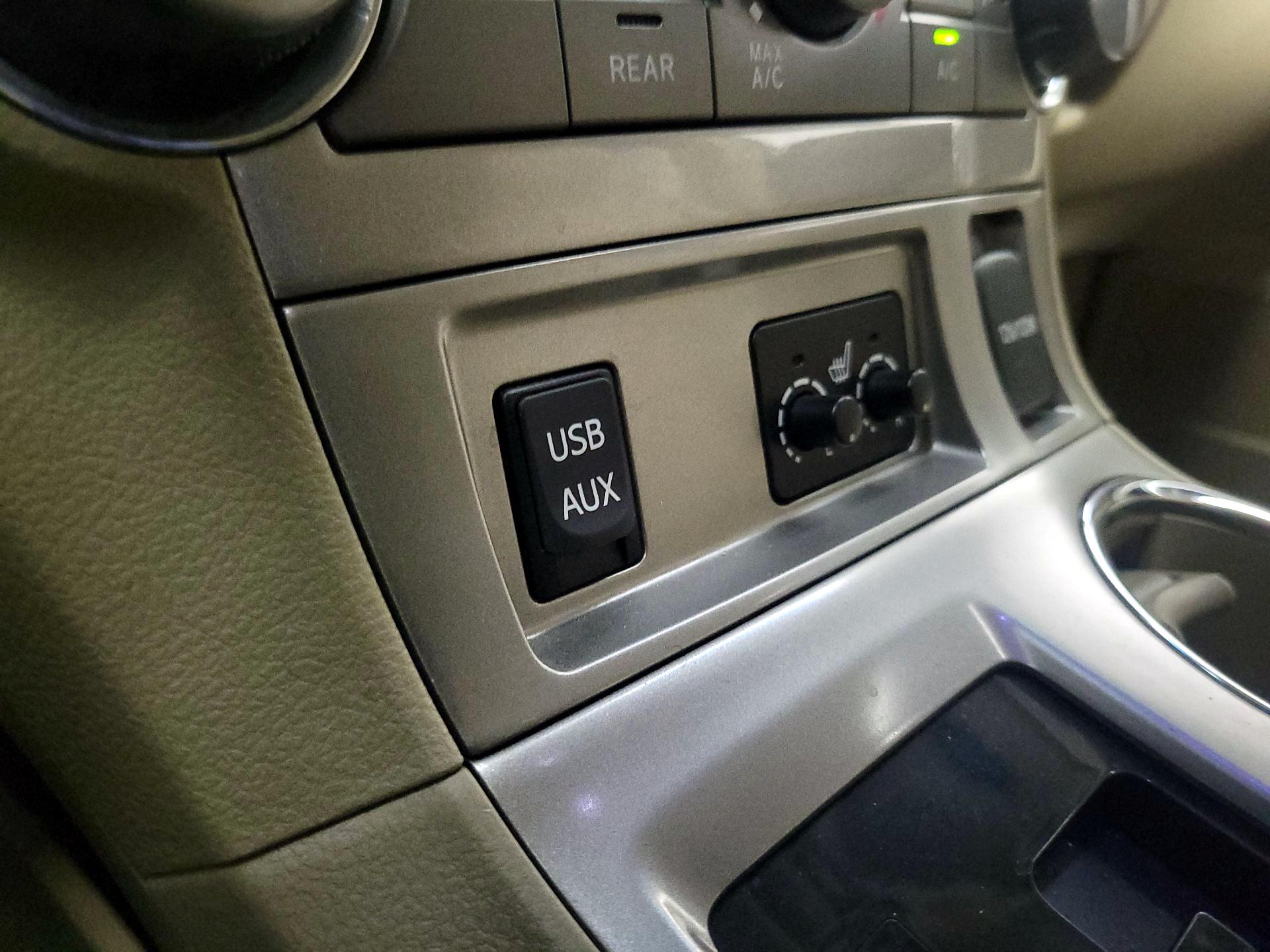 Thumbnail: 2013 Toyota Highlander - 18