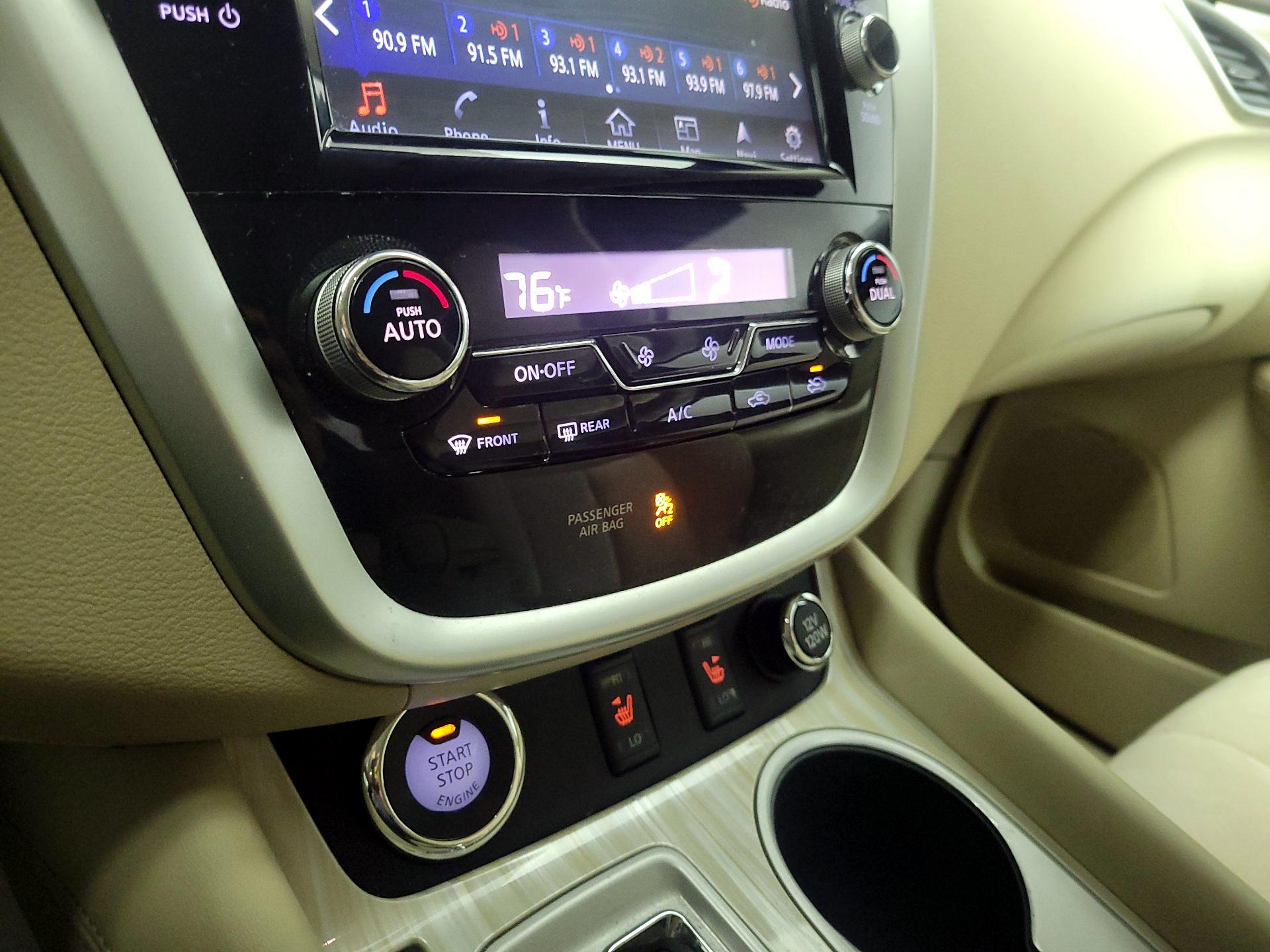 Thumbnail: 2017 Nissan Murano - 17