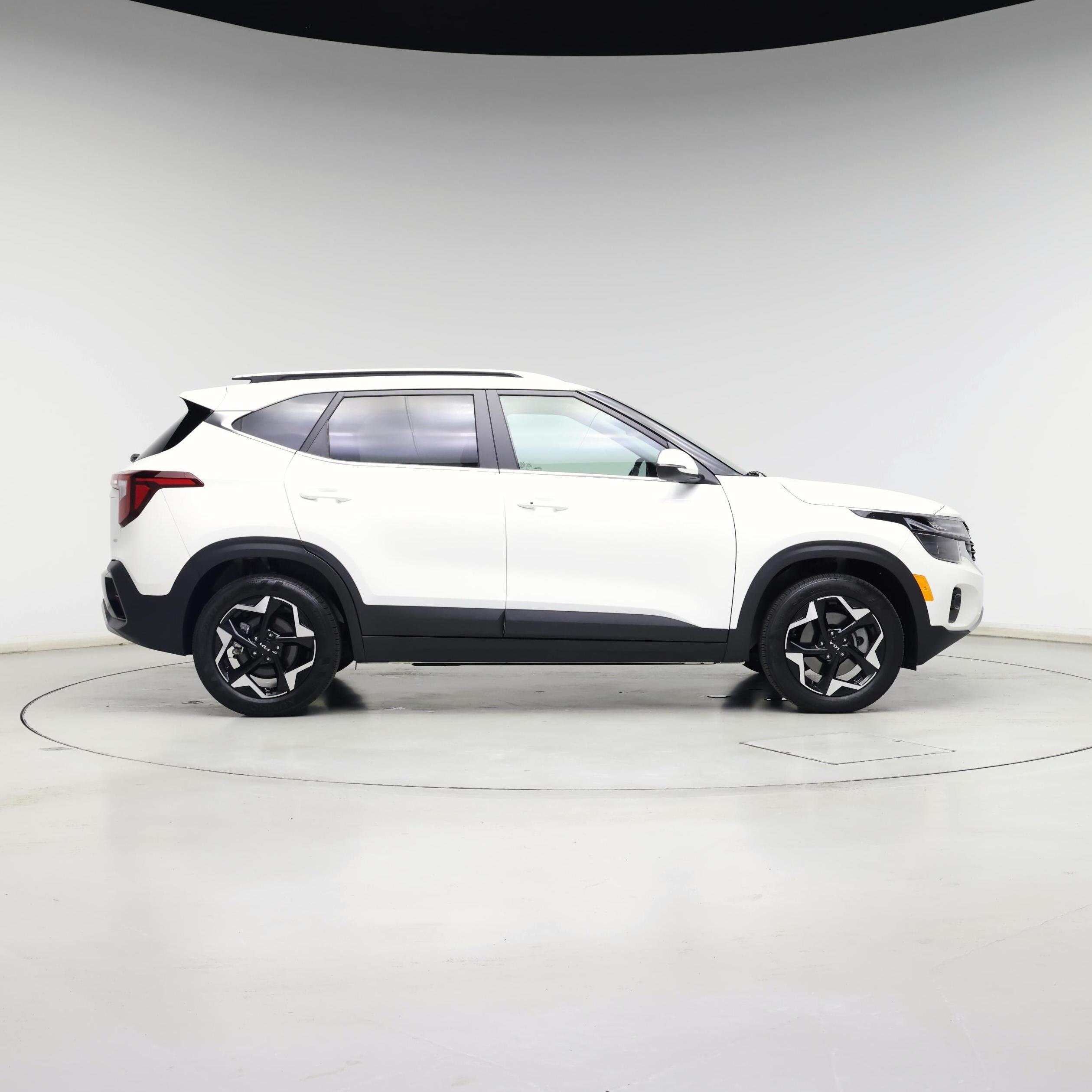 Thumbnail: 2024 Kia Seltos - 7