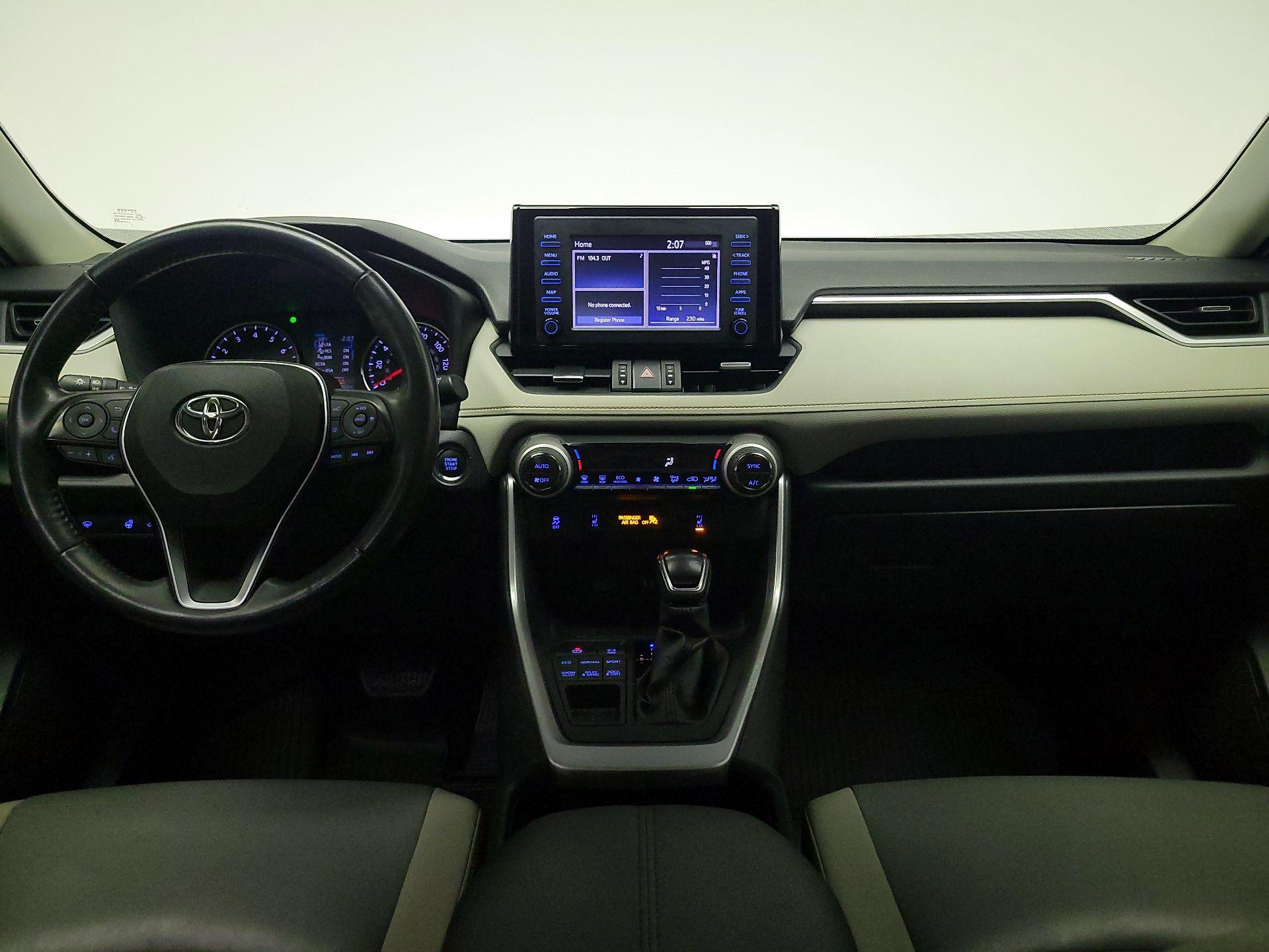 Thumbnail: 2019 Toyota RAV4 - 9