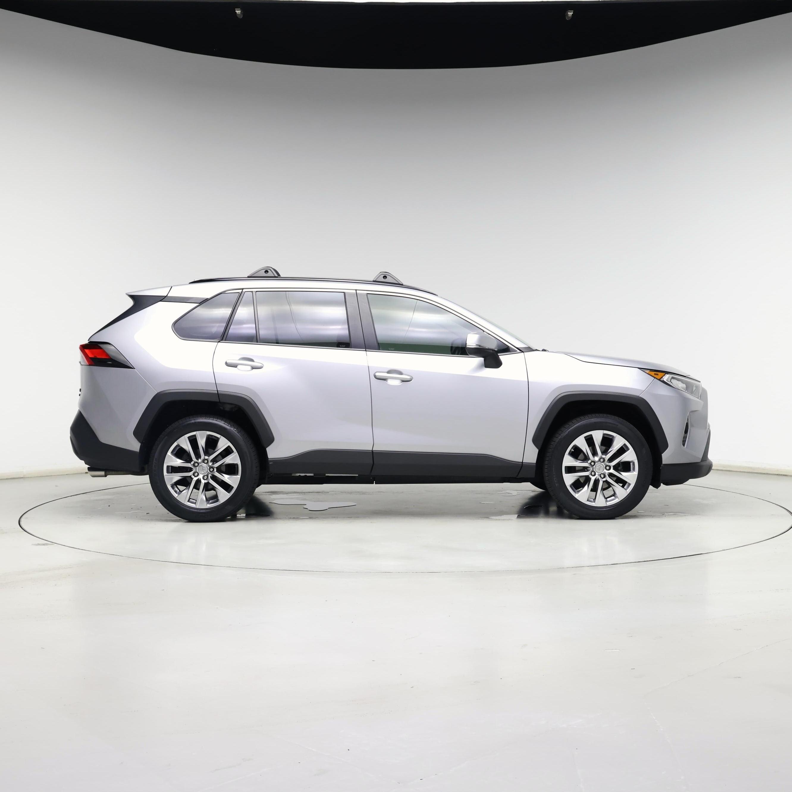 Thumbnail: 2019 Toyota RAV4 - 7