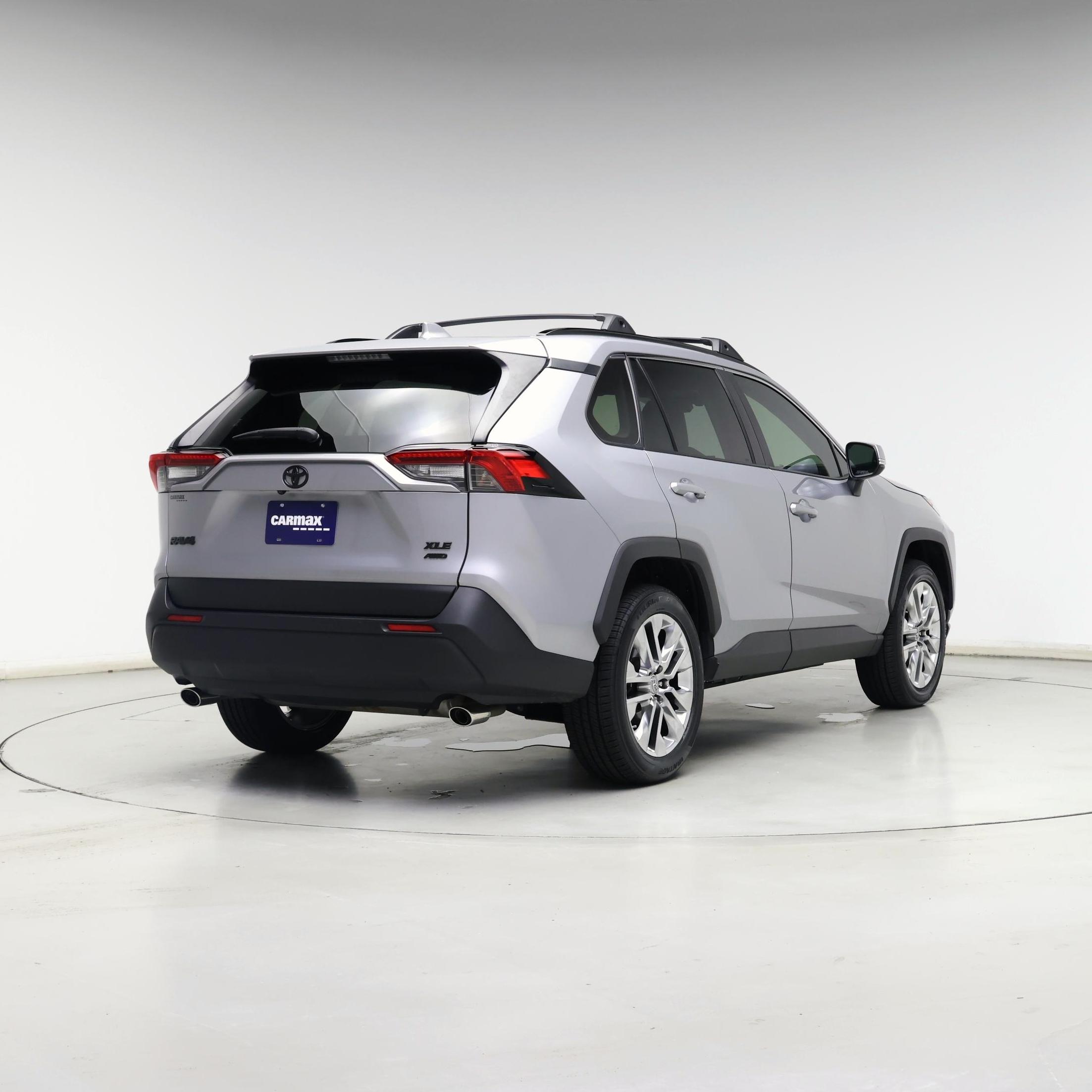 Thumbnail: 2019 Toyota RAV4 - 8