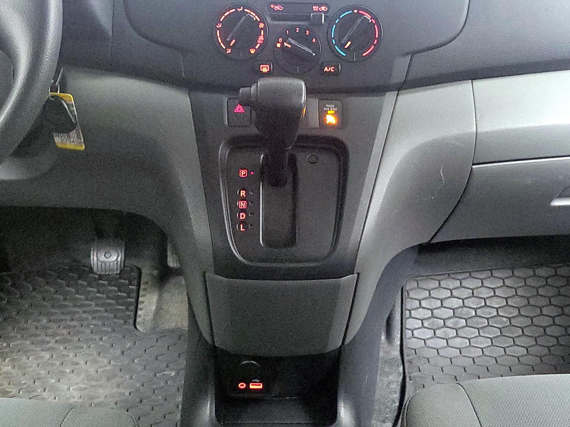 Thumbnail: 2021 Nissan NV200 - 17