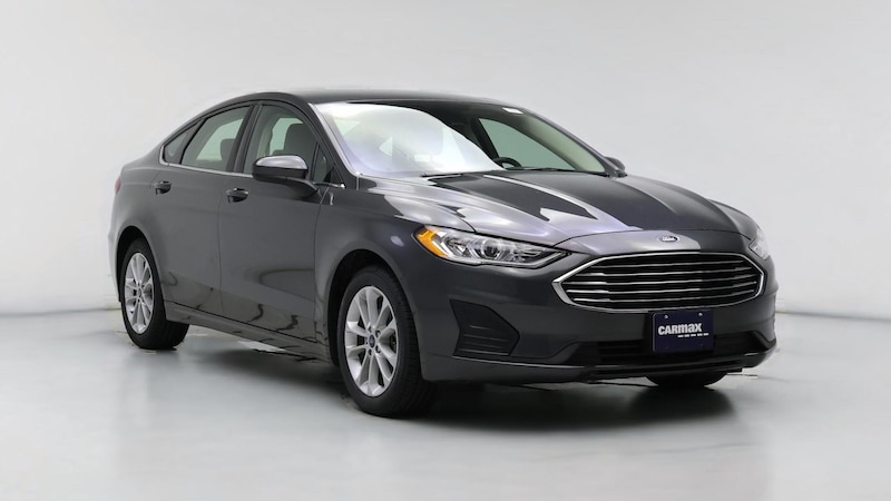 2020 Ford Fusion SE Hero Image