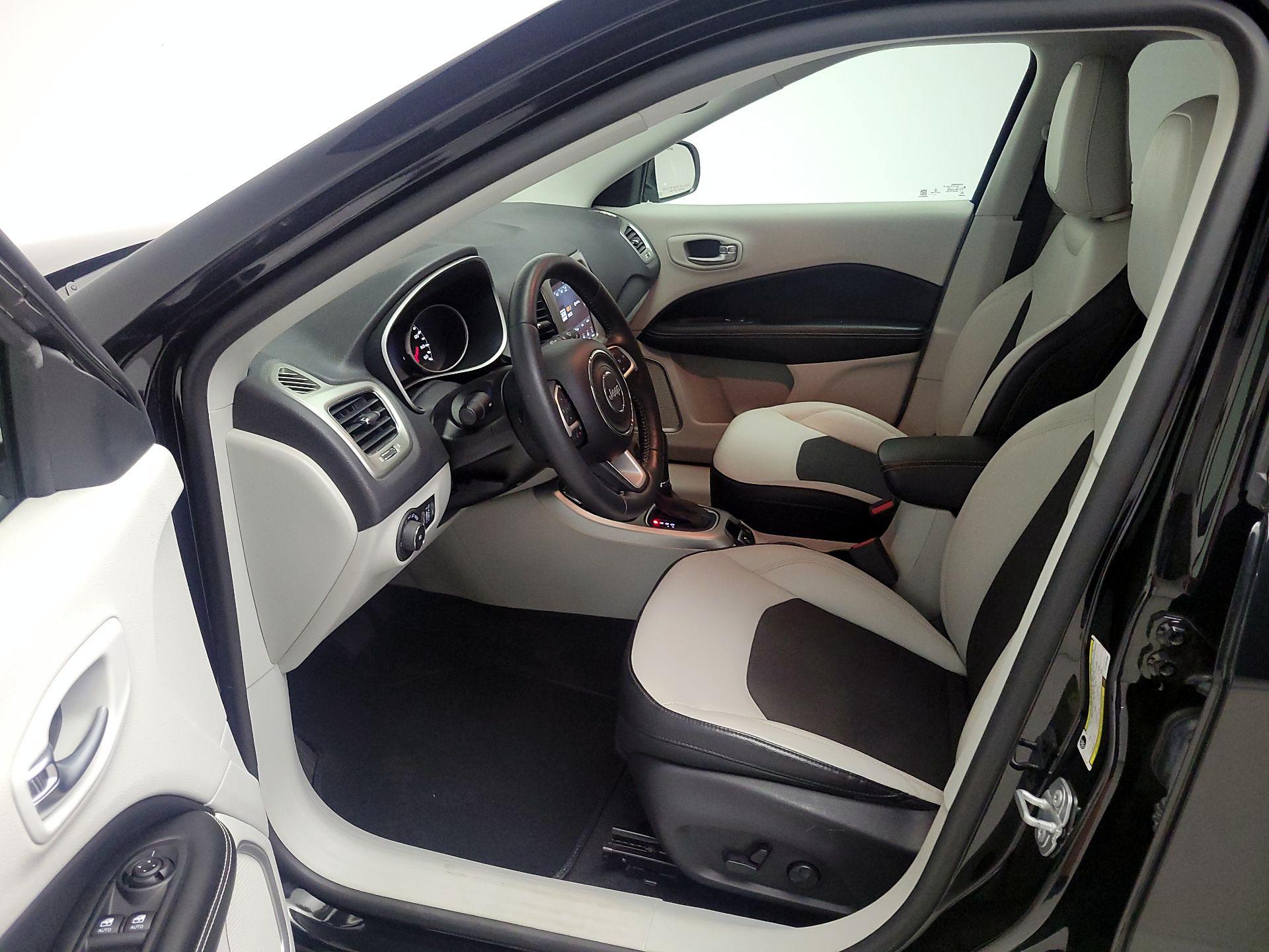 Thumbnail: 2018 Jeep Compass - 11