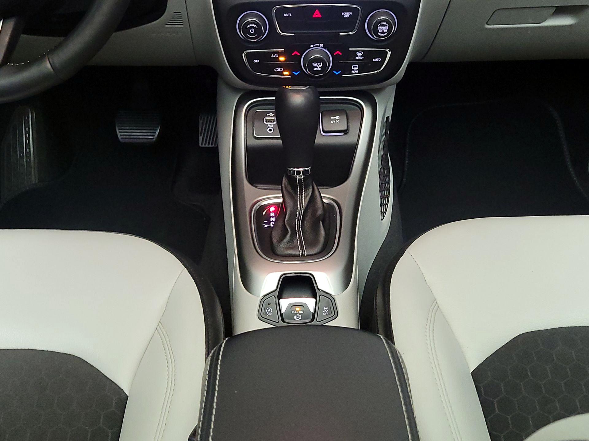 Thumbnail: 2018 Jeep Compass - 18