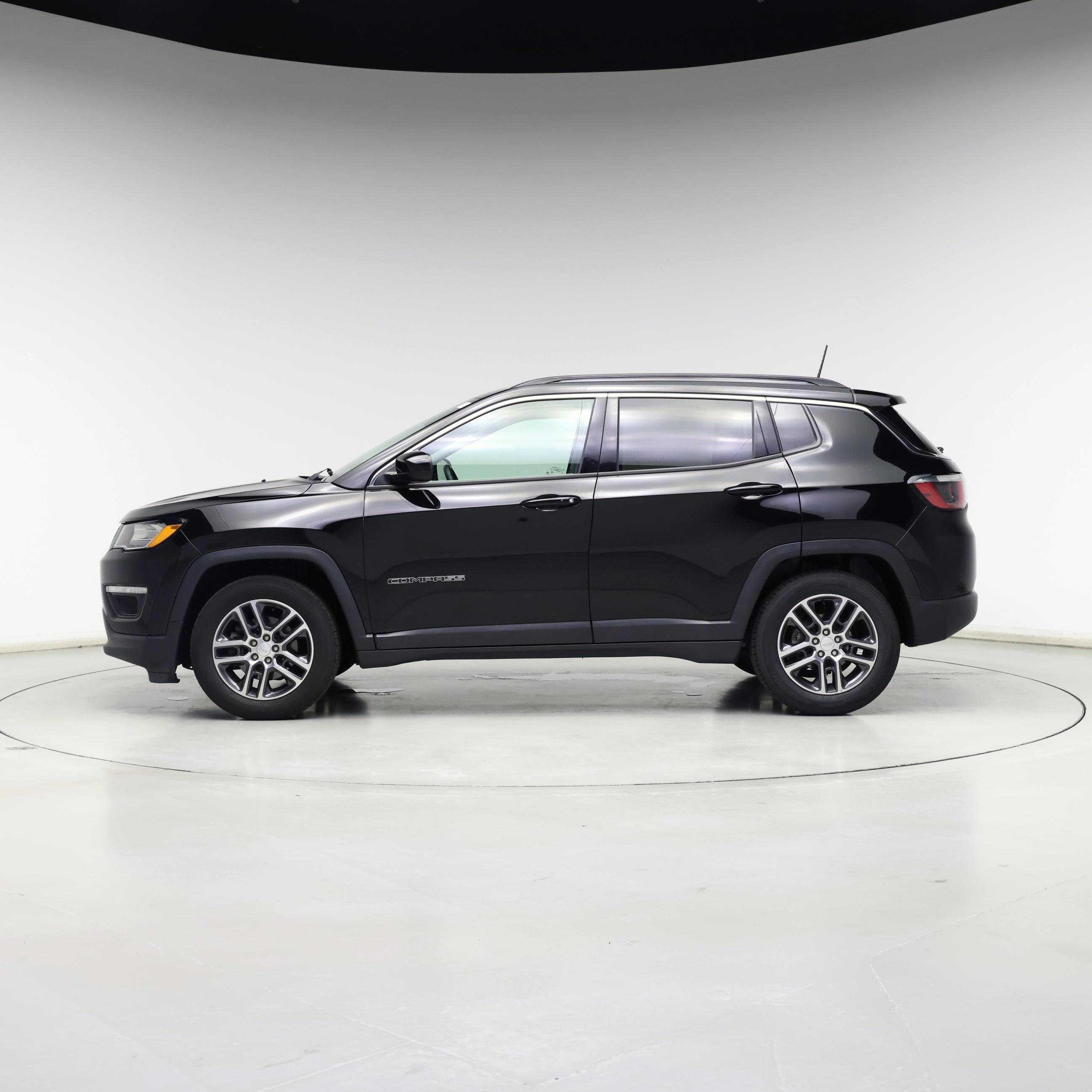 Thumbnail: 2018 Jeep Compass - 3