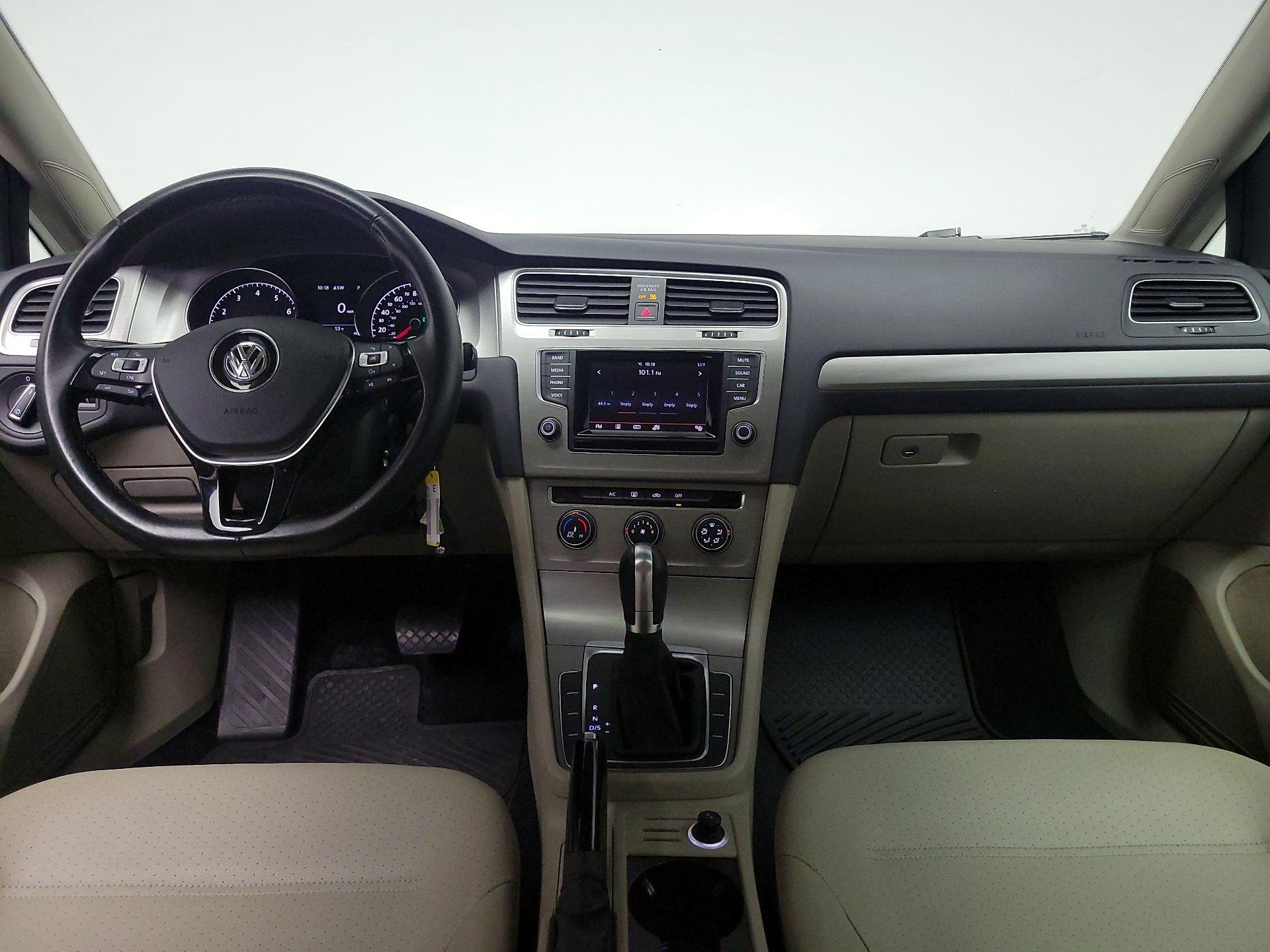 Thumbnail: 2015 Volkswagen Golf - 9