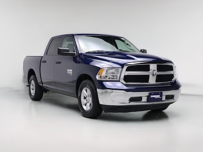 2022 RAM 1500 Classic SLT -
                Schaumburg, IL
