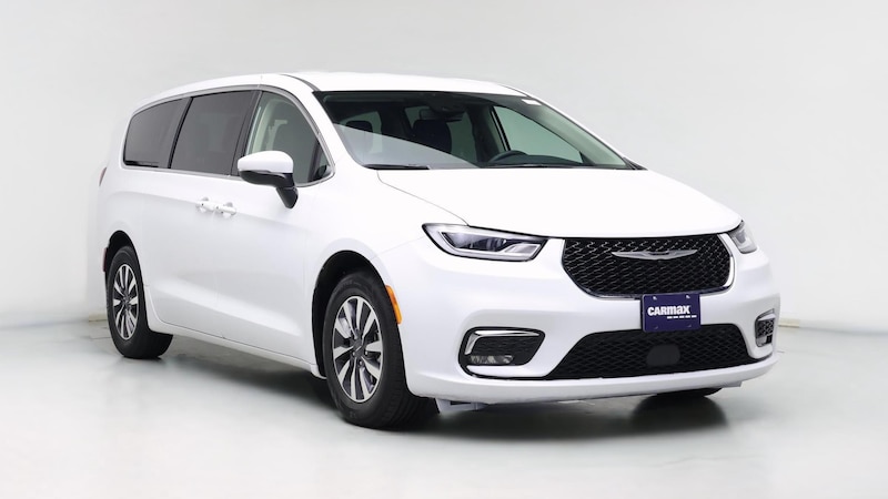 2023 Chrysler Pacifica Hybrid Touring L Hero Image