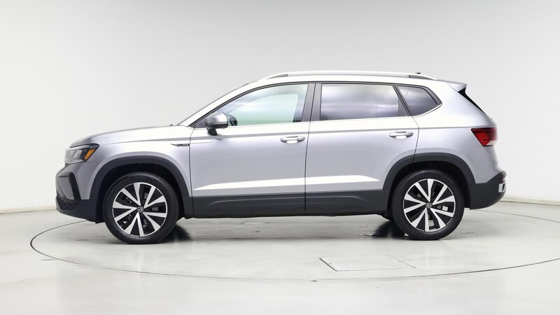 2022 Volkswagen Taos SE 3
