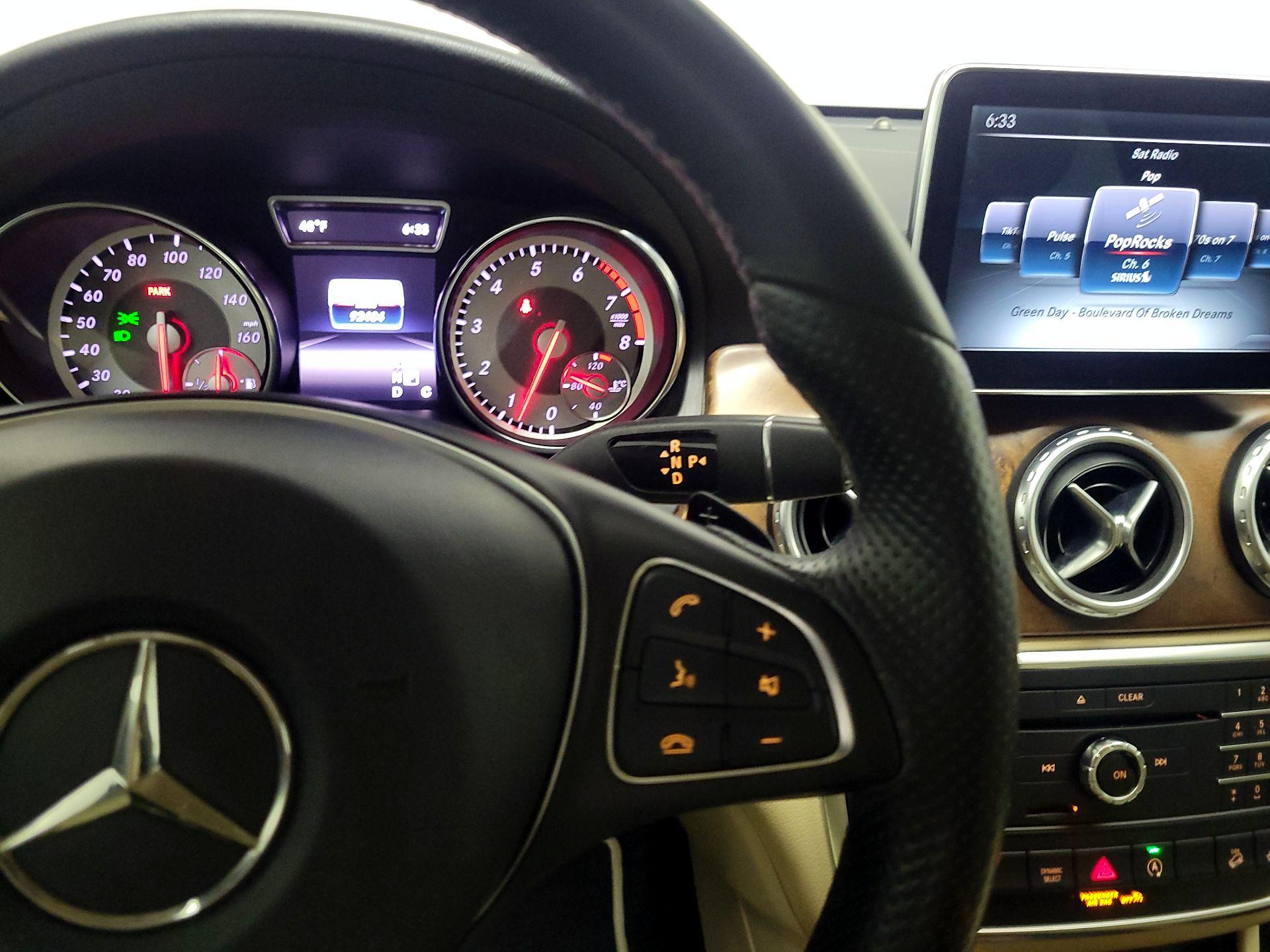 Thumbnail: 2016 Mercedes-Benz GLA - 18