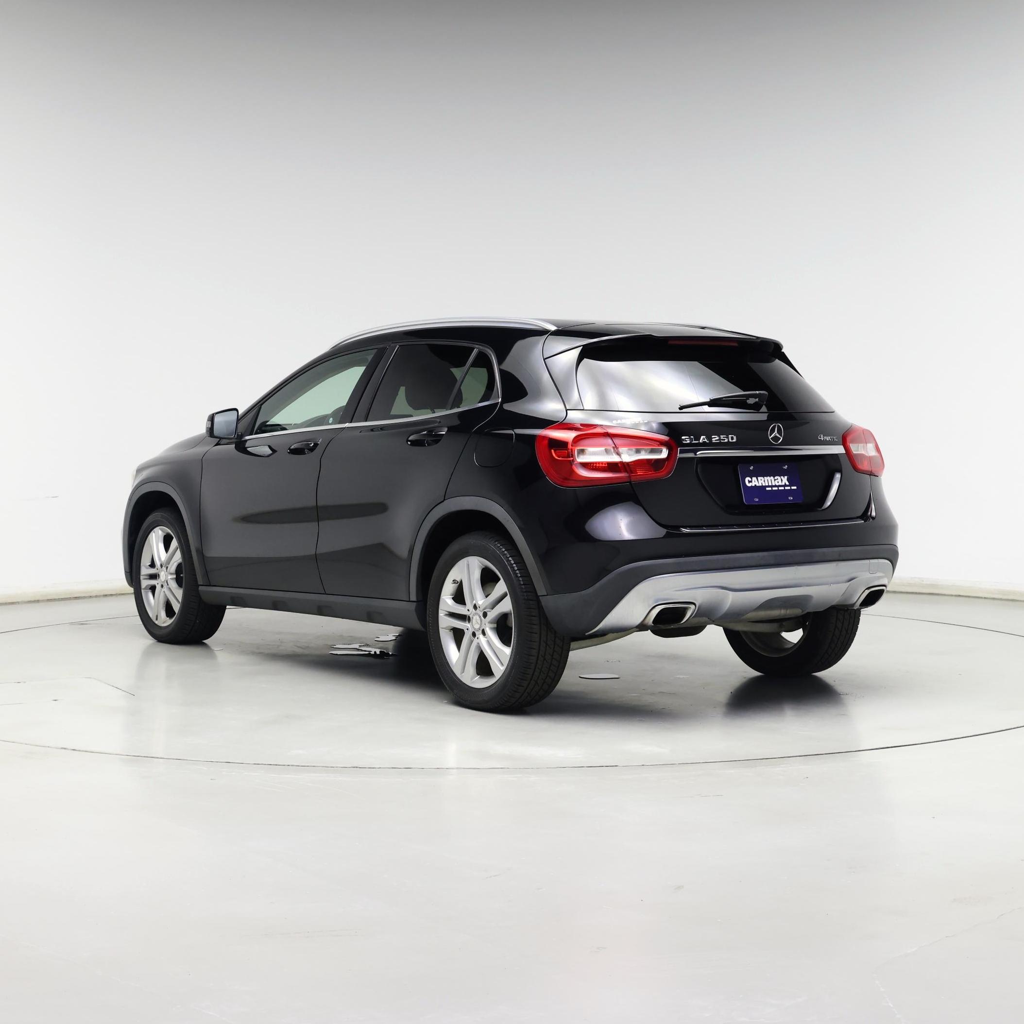 Thumbnail: 2016 Mercedes-Benz GLA - 2