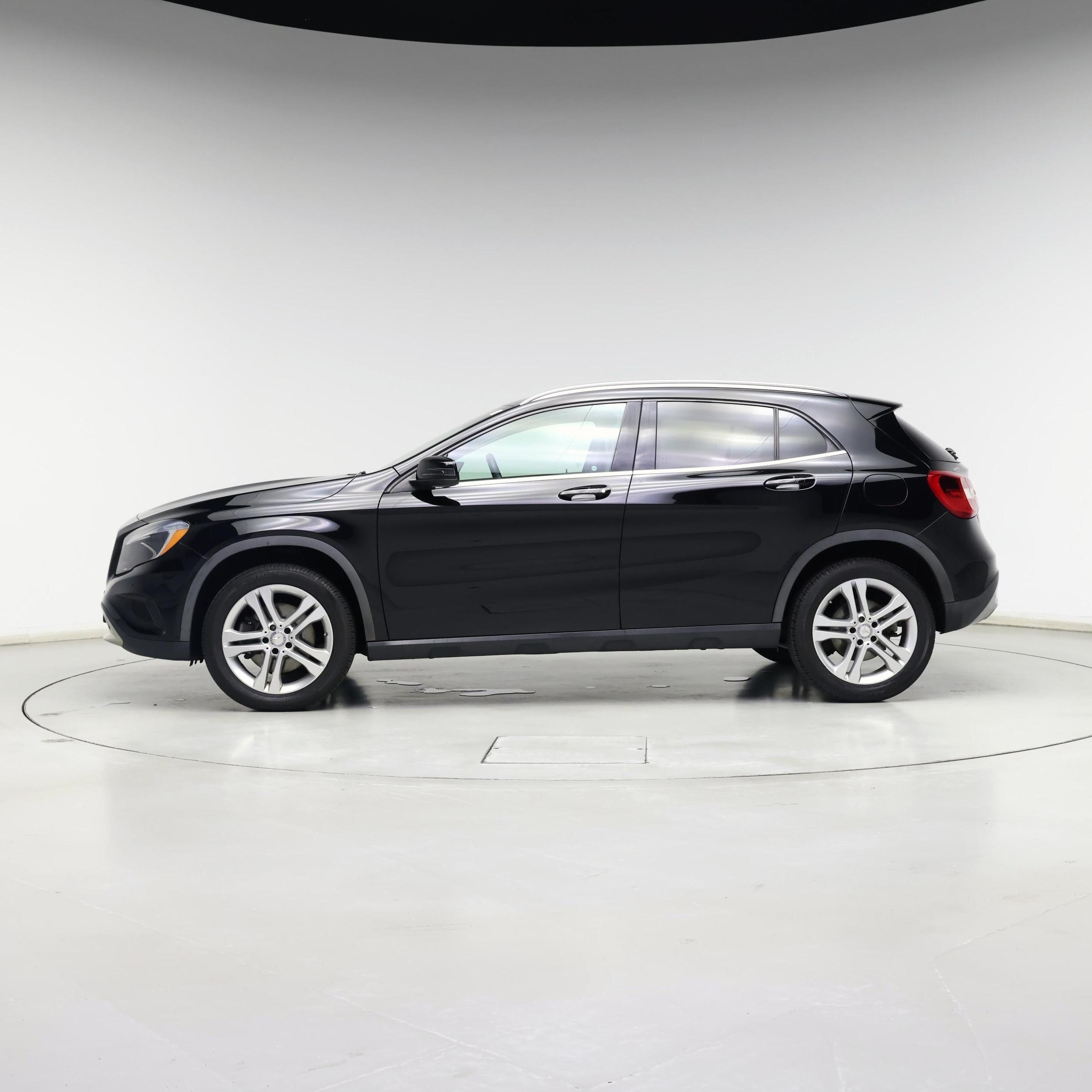 Thumbnail: 2016 Mercedes-Benz GLA - 3
