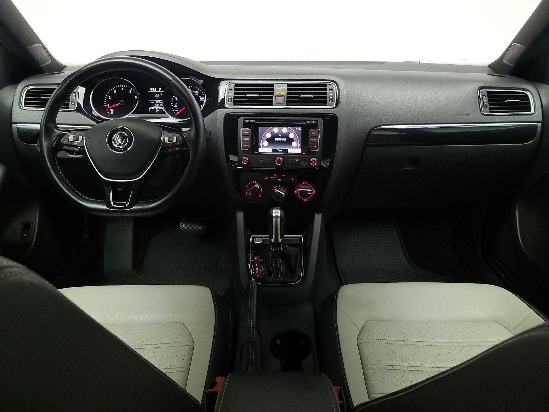 Thumbnail: 2015 Volkswagen Jetta - 9