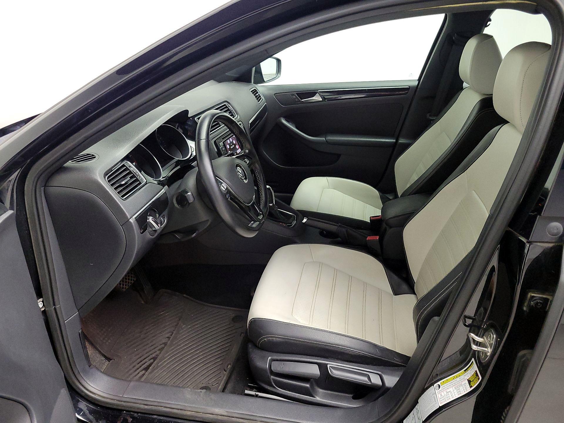 Thumbnail: 2015 Volkswagen Jetta - 11