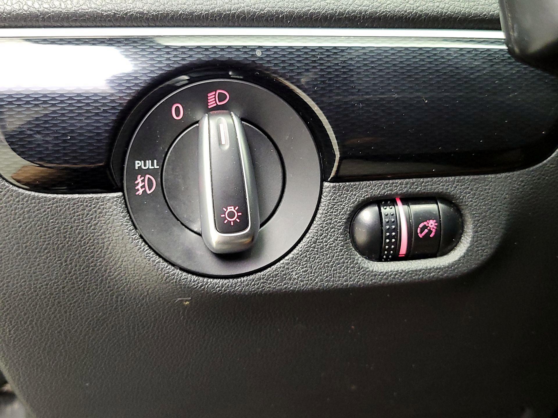 Thumbnail: 2015 Volkswagen Jetta - 13