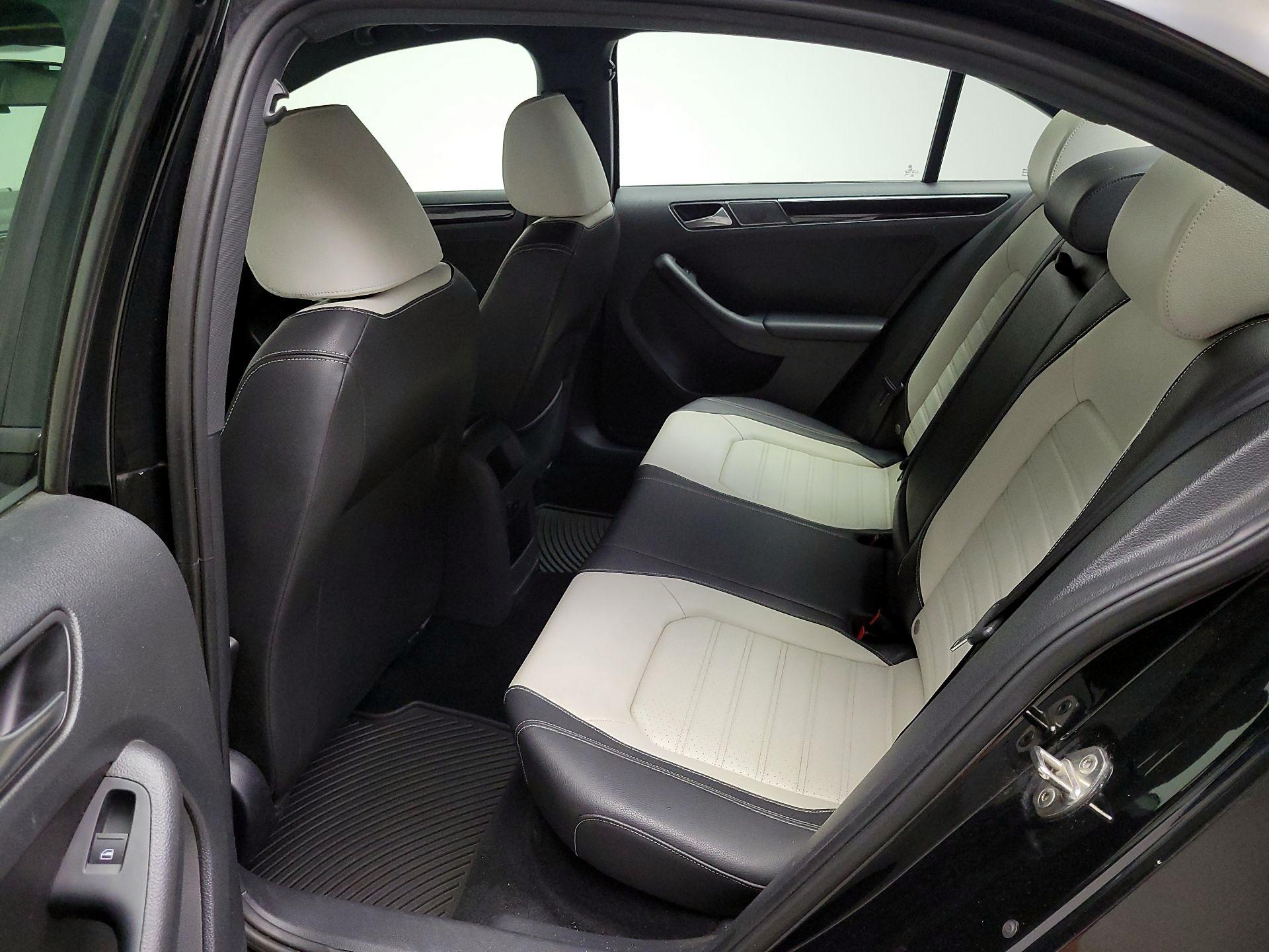 Thumbnail: 2015 Volkswagen Jetta - 20