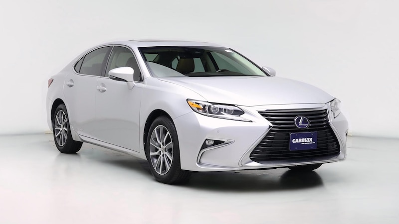 2017 Lexus ES Hybrid 300h Hero Image