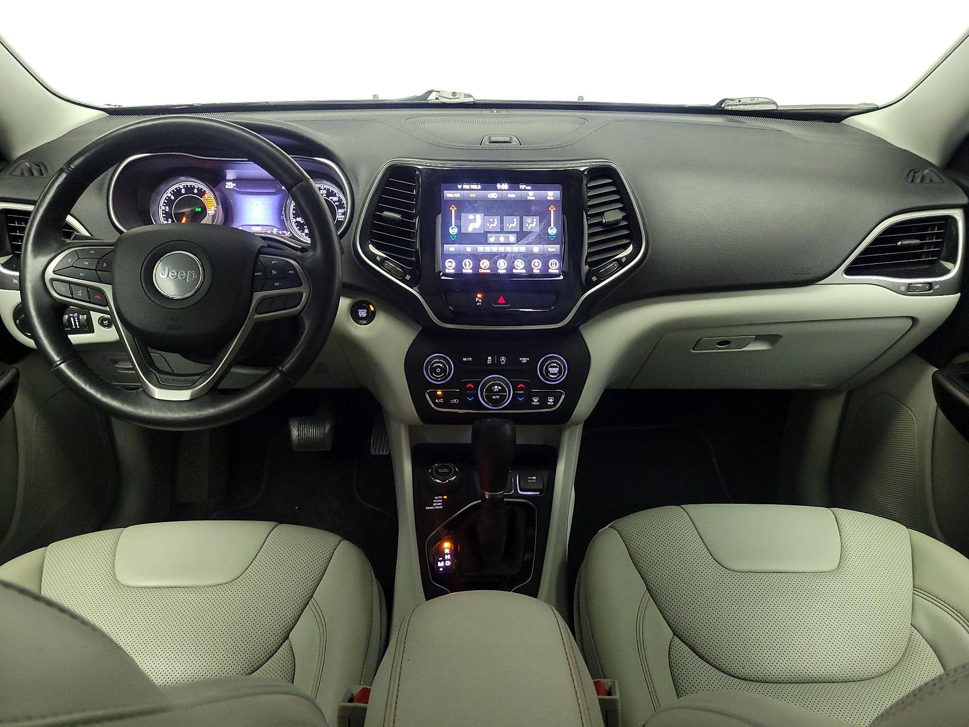Thumbnail: 2019 Jeep Cherokee - 9