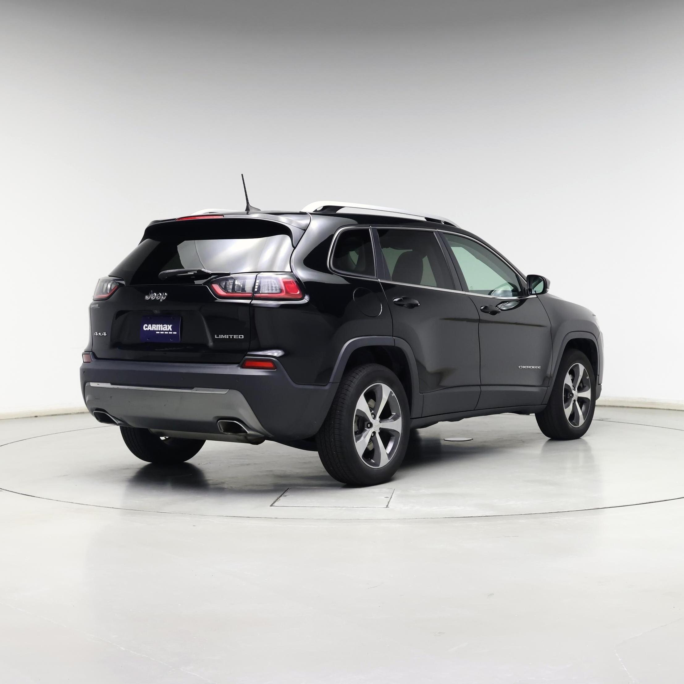 Thumbnail: 2019 Jeep Cherokee - 8