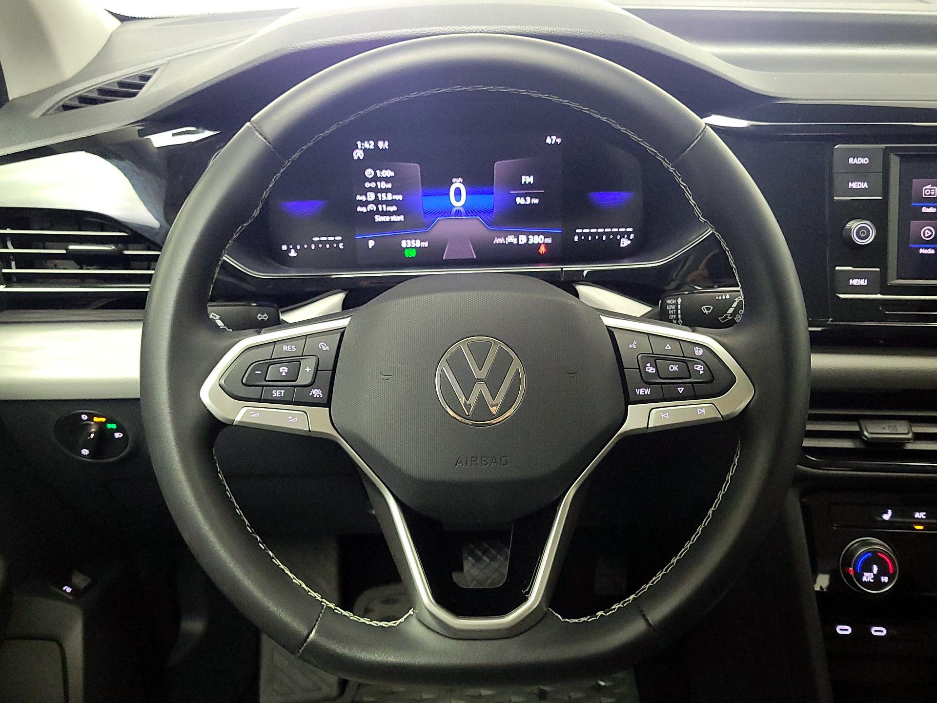 Thumbnail: 2024 Volkswagen Taos - 10