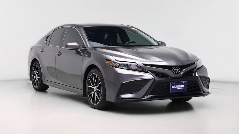 2024 Toyota Camry SE Hero Image